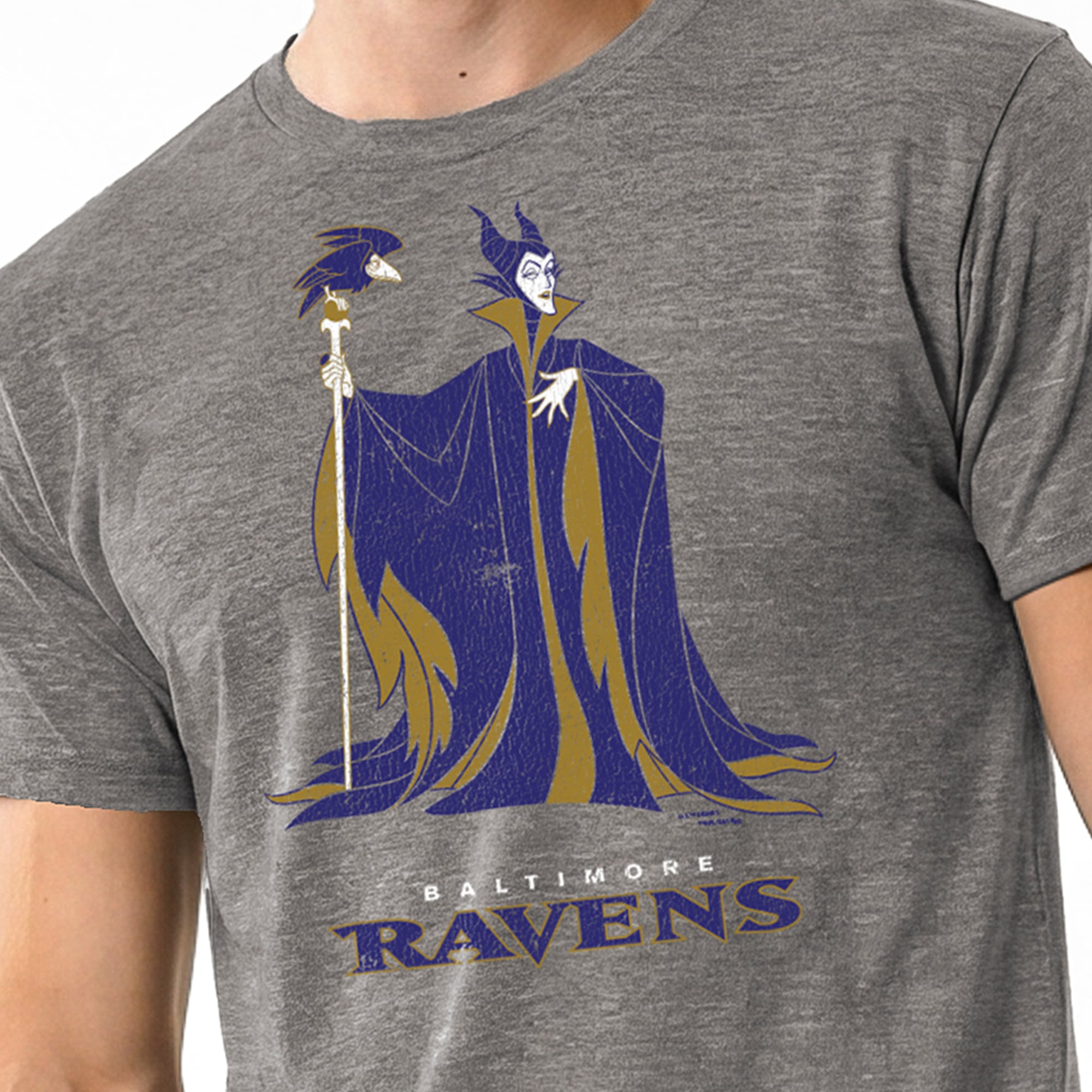 T-shirt homme Disney x Champion gris Baltimore Ravens Maléfique et Diablo en mélange de trois matières