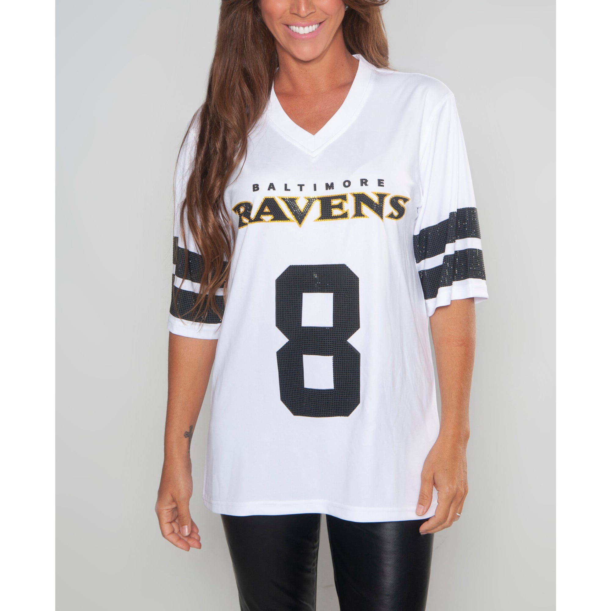 Tunique à col en V ornée de cristaux FABGATING by Cuce Lamar Jackson White Baltimore Ravens