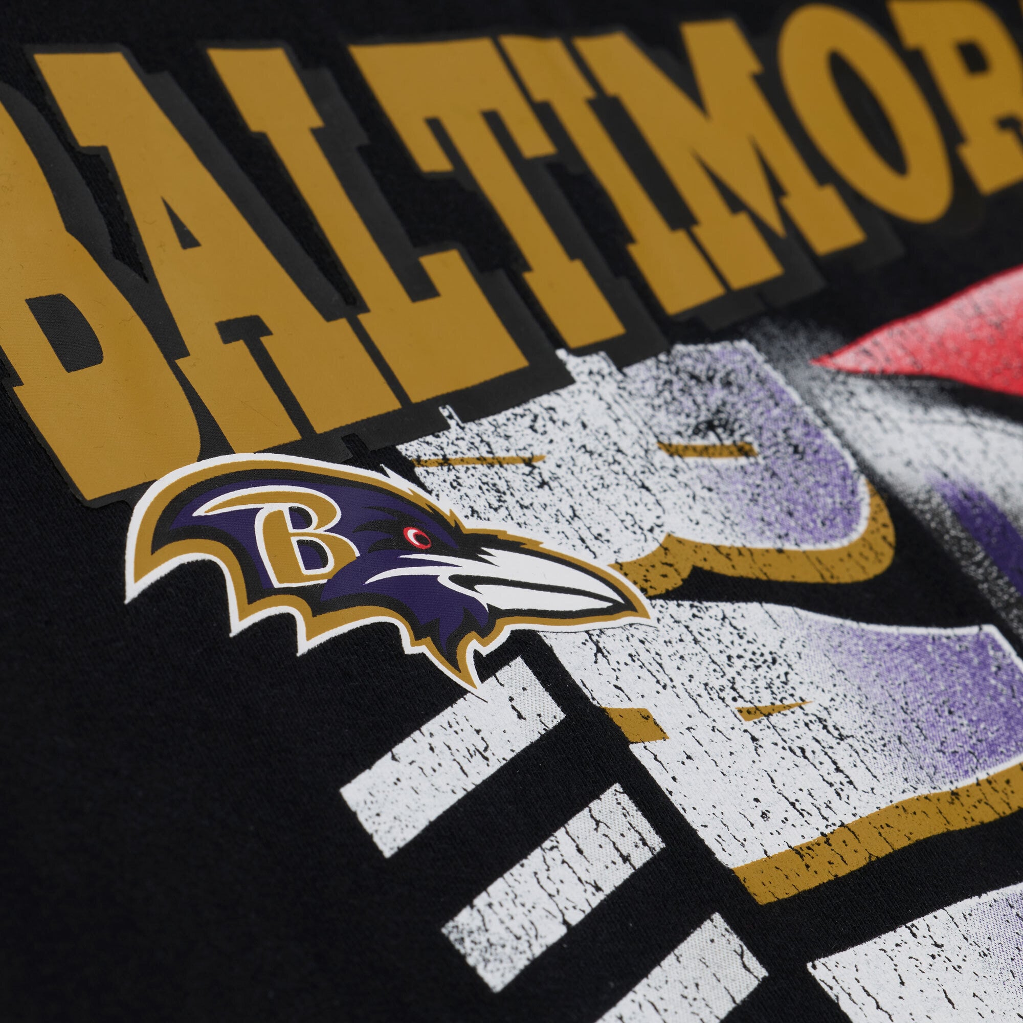 T-shirt court à imprimé graphique noir Mitchell & Ness Baltimore Ravens pour femme