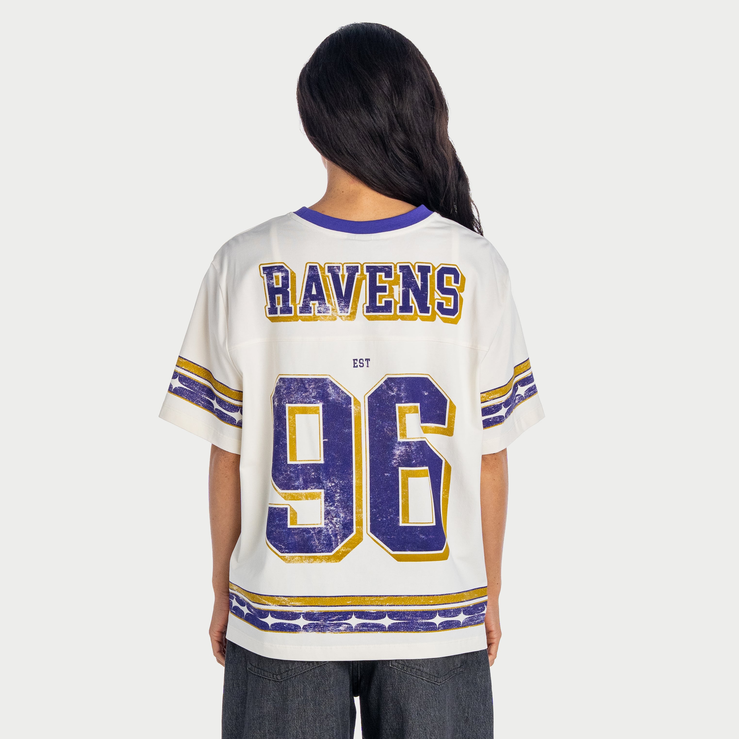 T-shirt boyfriend oversize crème Baltimore Ravens pour femme de la marque The Wild Collective