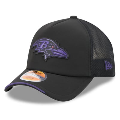 Baltimore Ravens New Era Youth 2026 Sideline Apex 9FORTY Adjustable Trucker Hat - Black