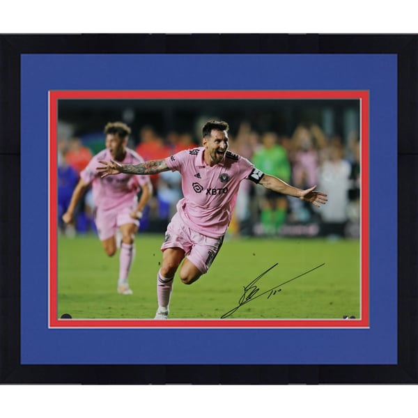 Lionel Messi Signature Photo