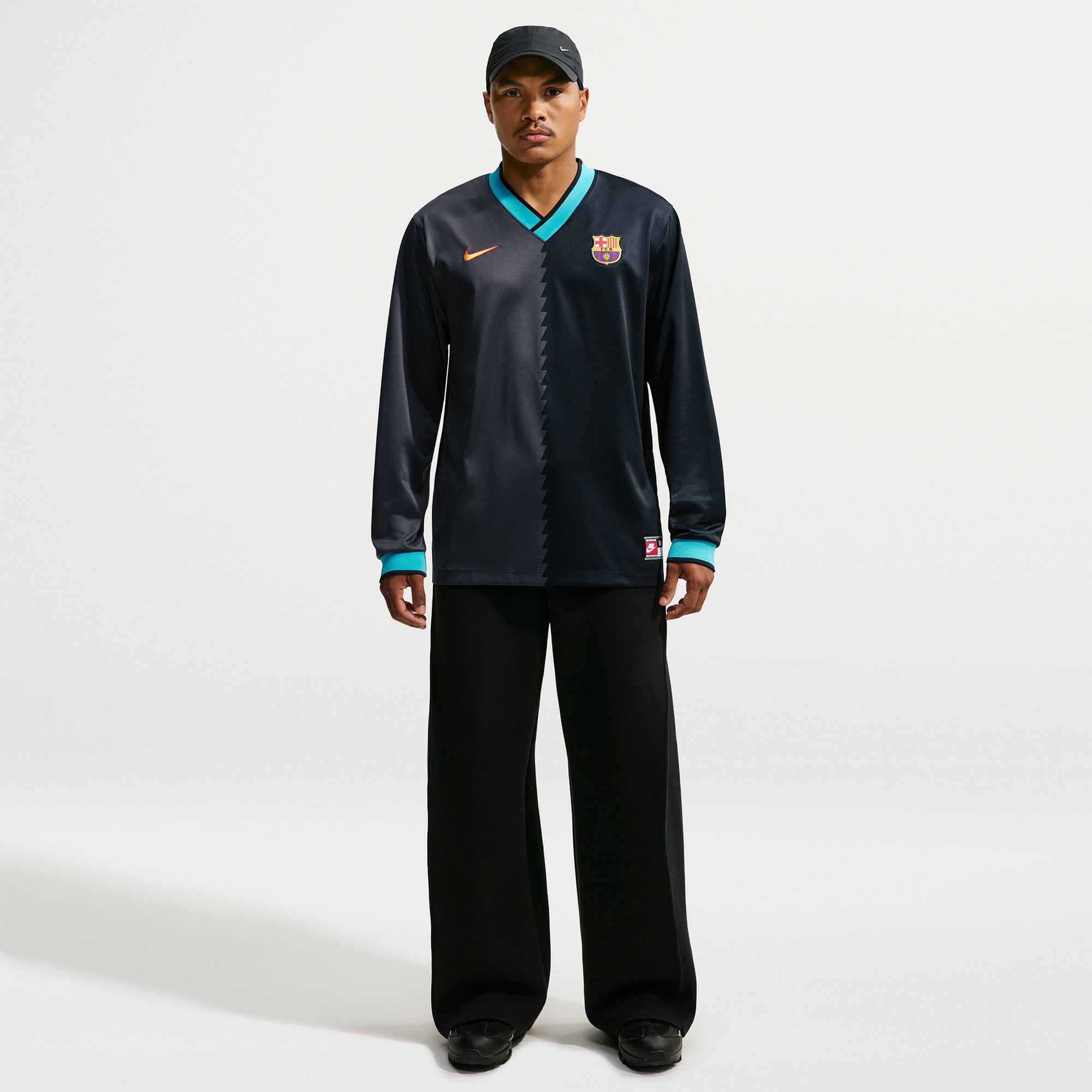 Maillot de style vie à manches longues Nike Black Barcelona 2026/27 Third Energy Dri-FIT pour homme