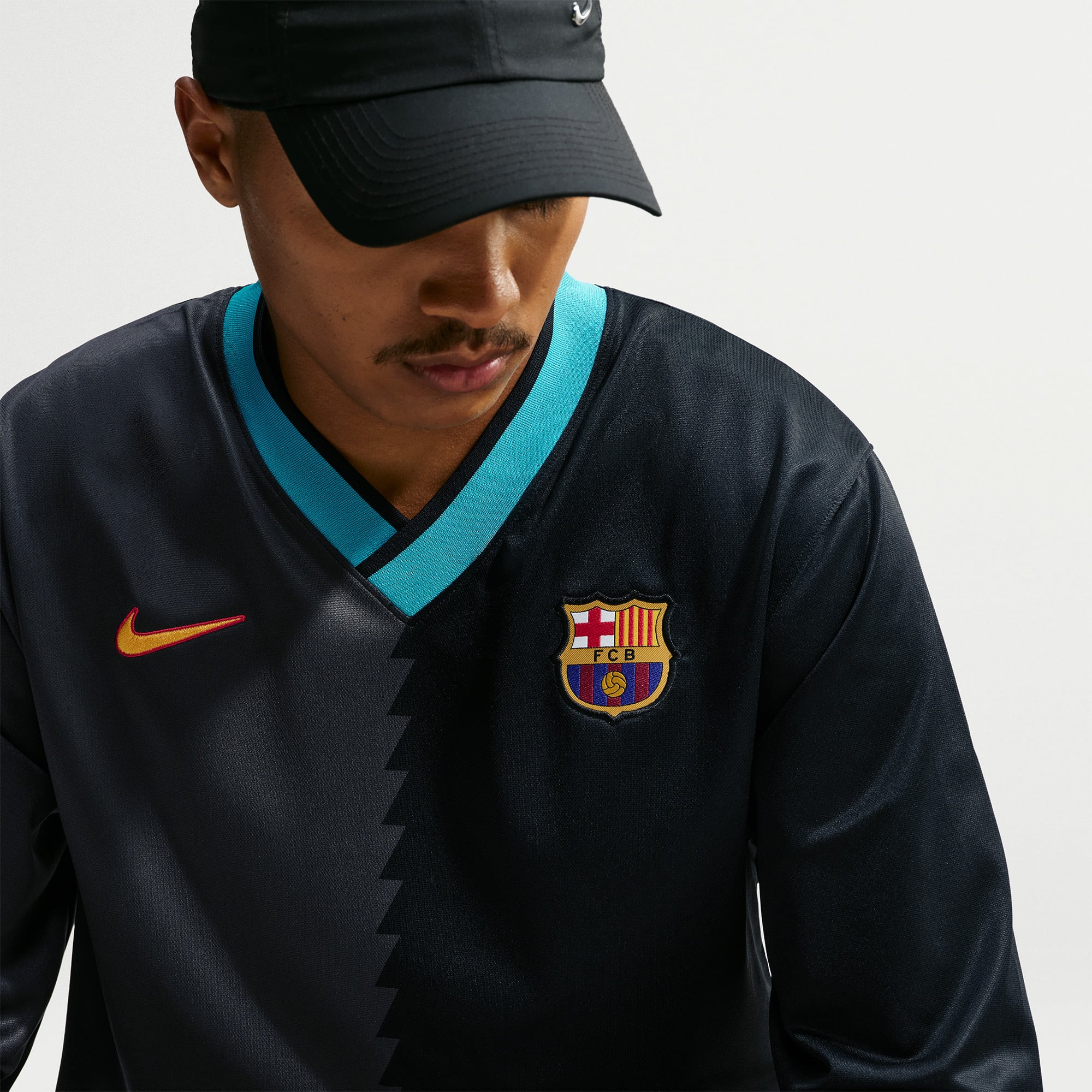 Maillot de style vie à manches longues Nike Black Barcelona 2026/27 Third Energy Dri-FIT pour homme