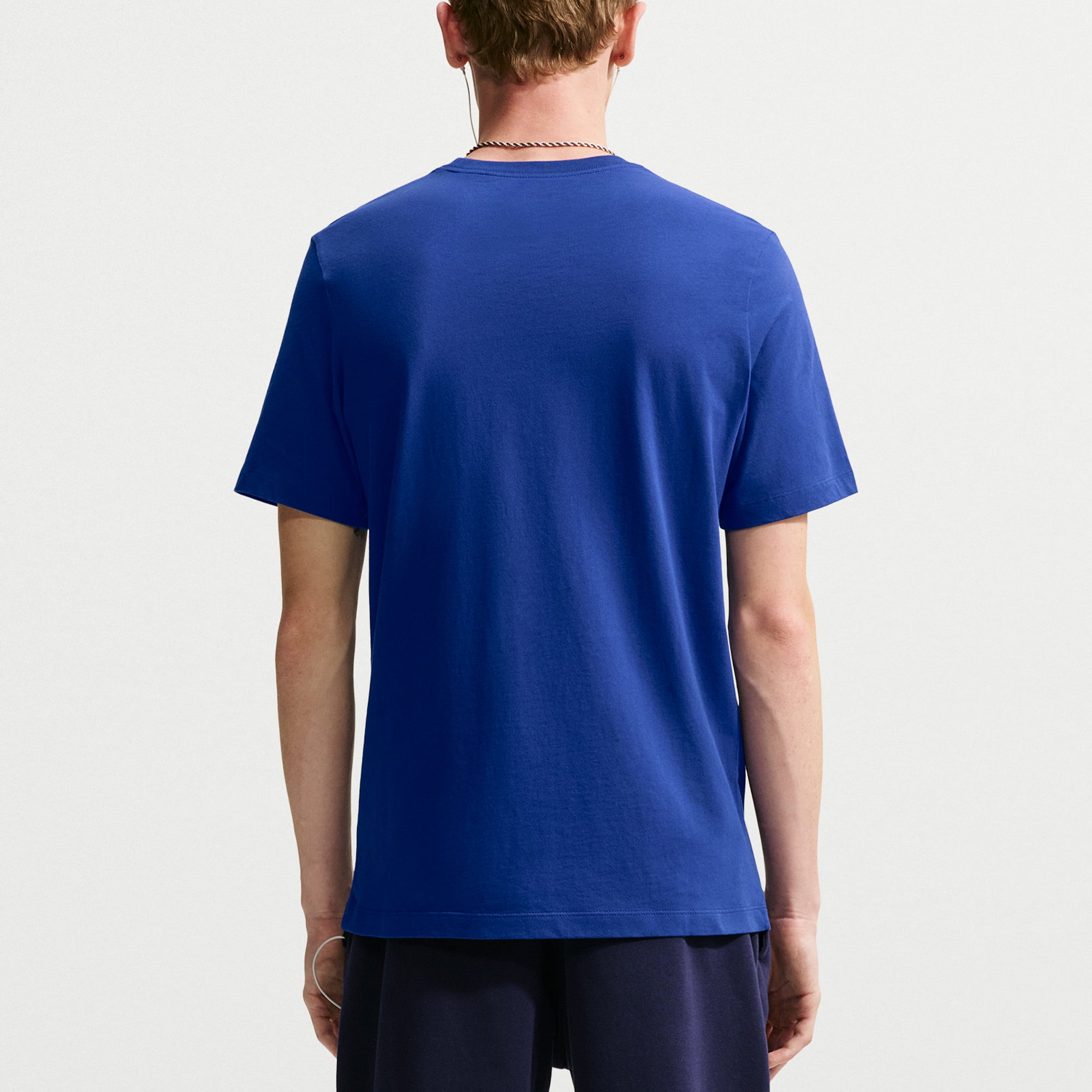 T-shirt Nike Royal Barcelona Swoosh pour homme
