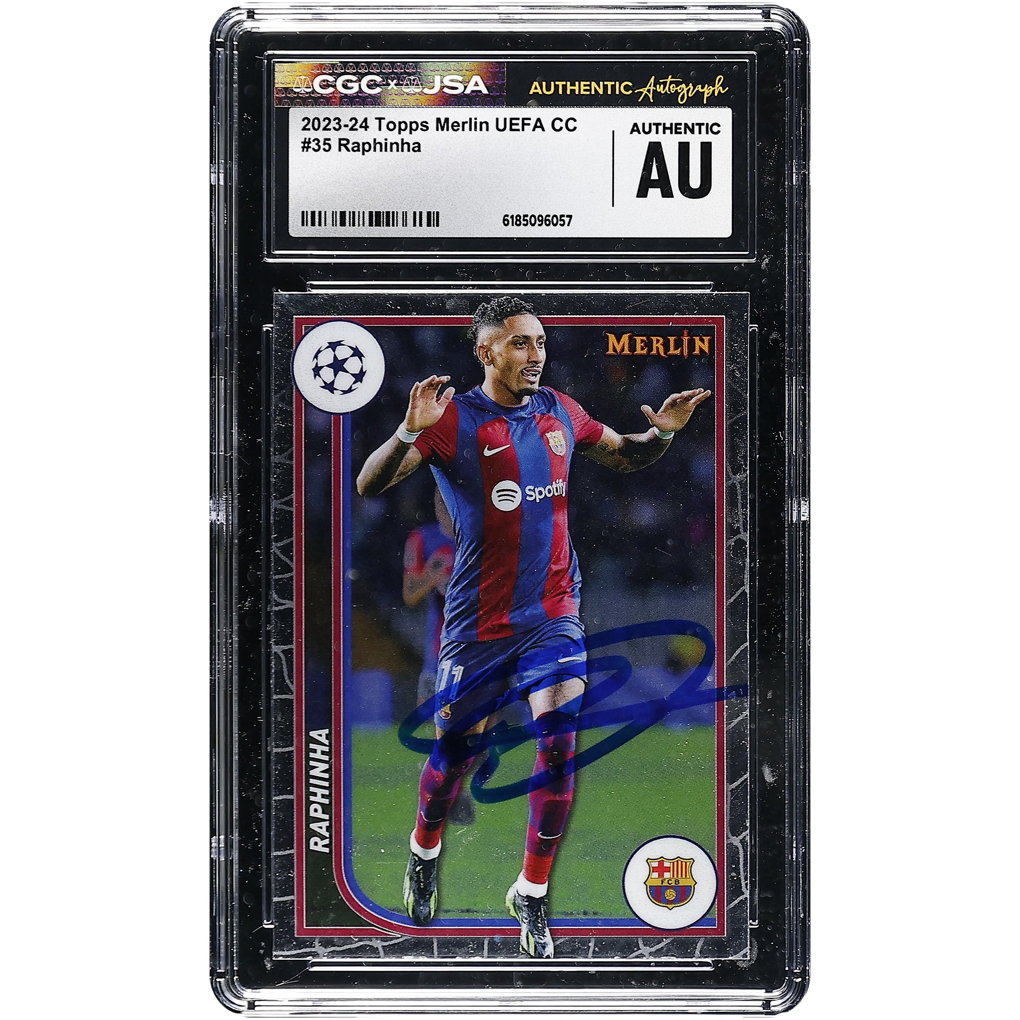 Carte authentifiée CGC 2023-24 Topps Merlin UEFA CC n° 35, signée par Raphinha Barcelone