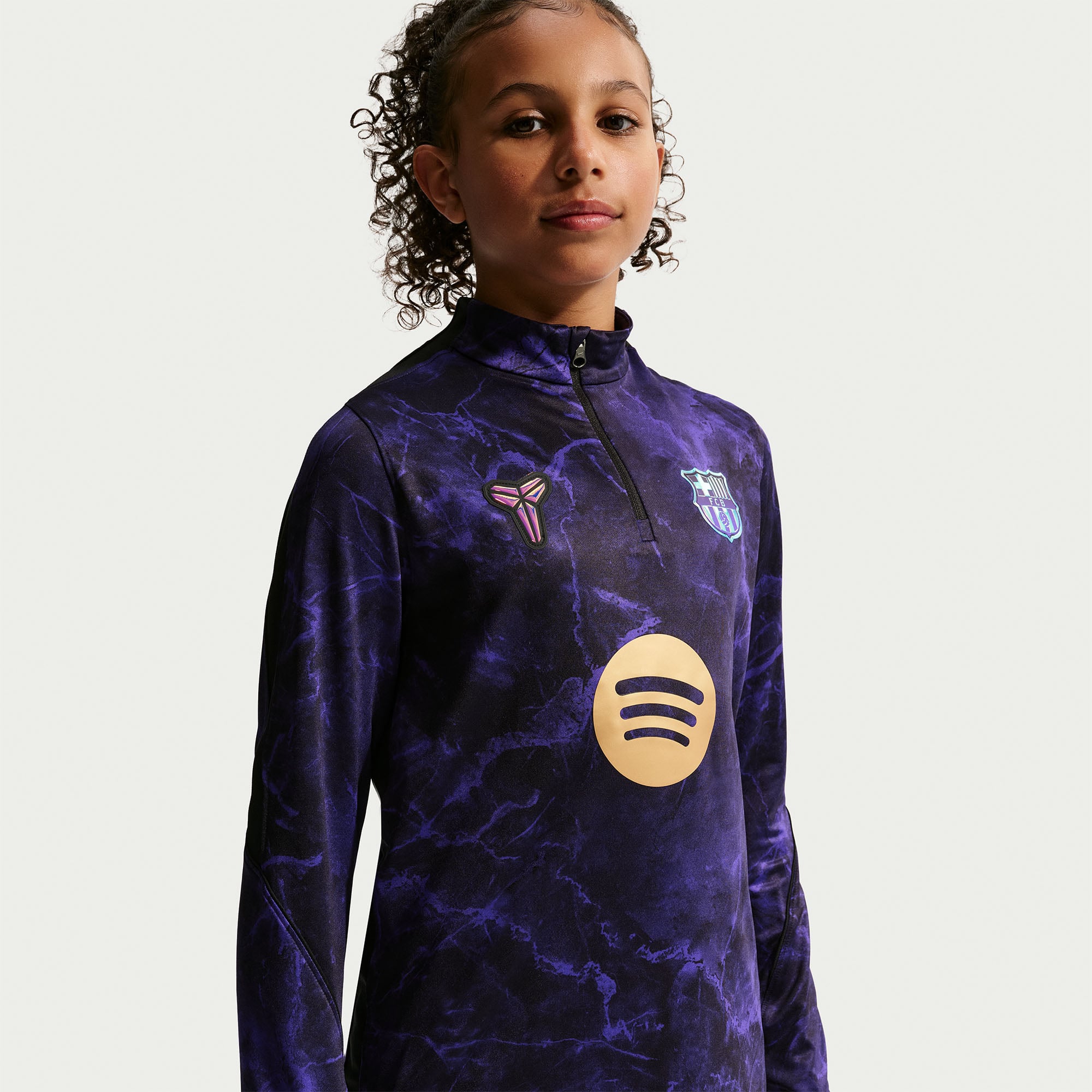 Maillot Nike FC Barcelone extérieur Strike Drill Dri-FIT noir pour enfant (saison 2026/27) à col zippé