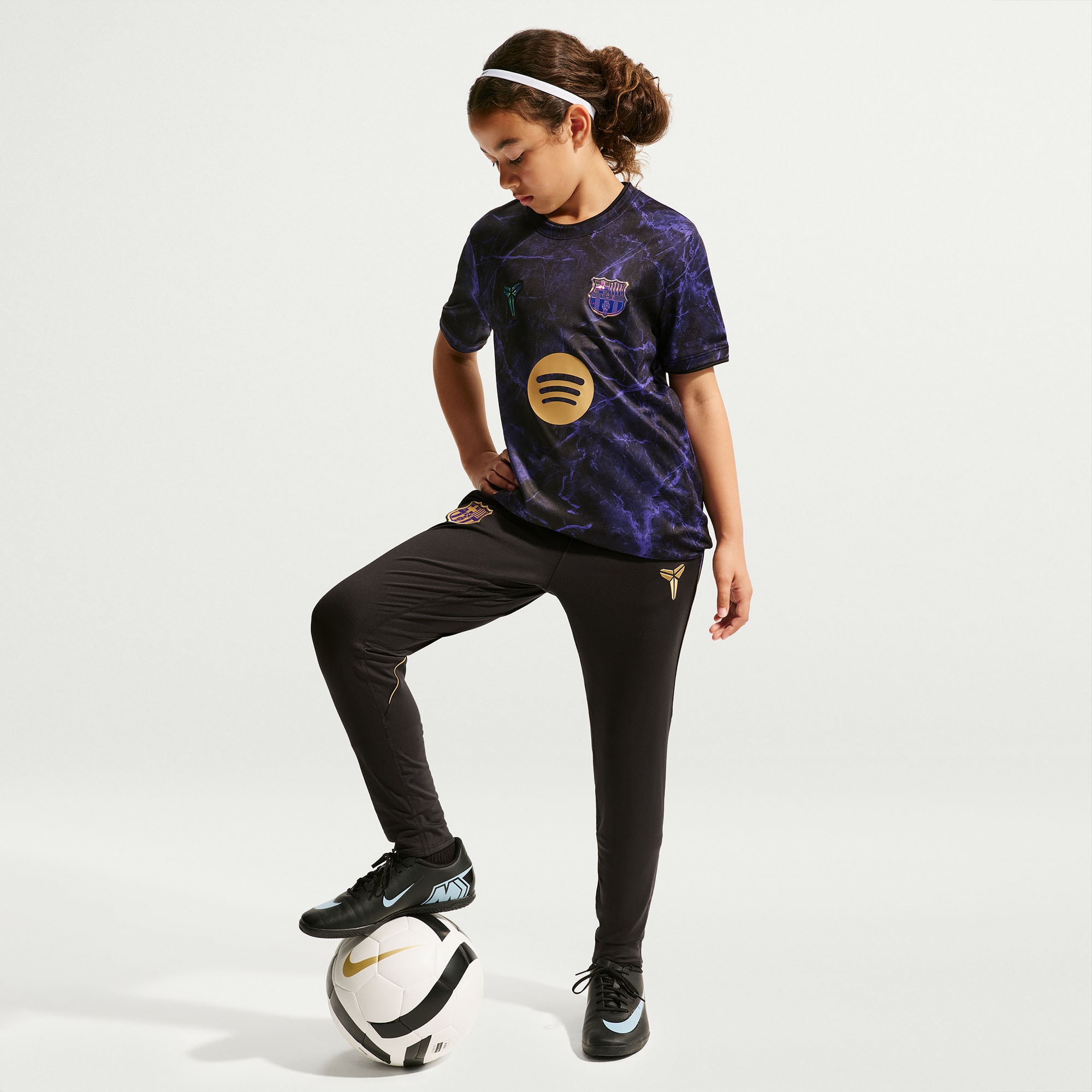 Youth Nike Royal Barcelona 2026/27 Dri-FIT Pre-Match Top