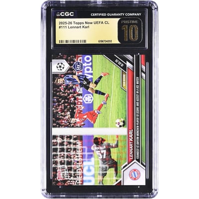 Lennart Karl Bayern Munich 2025-26 Topps Now UEFA CL Plus jeune joueur du FC Bayern Munich à avoir marqué et fait une passe décisive lors d'un match de Ligue des Champions #111 Authentifiée CGC PRISTINE 10 Carte Rookie