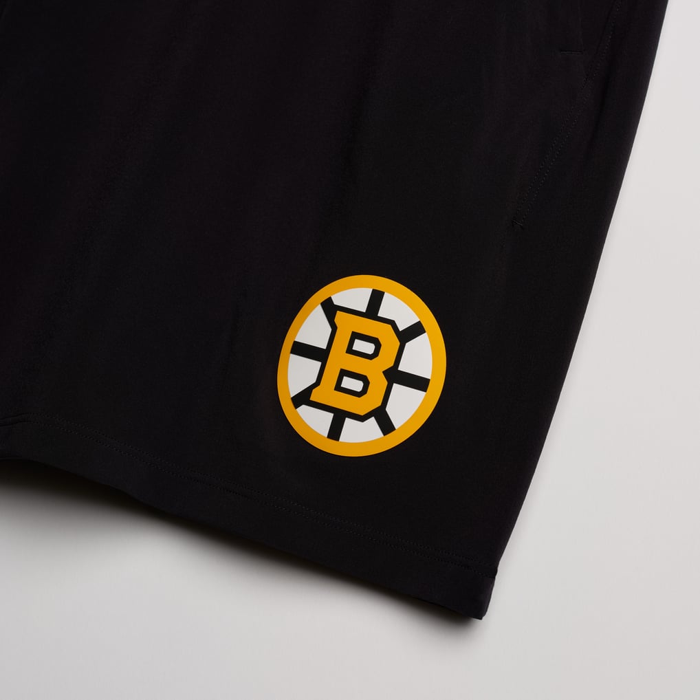 Men's Boston Bruins lululemon Black Pace Breaker Linerless Short 7"