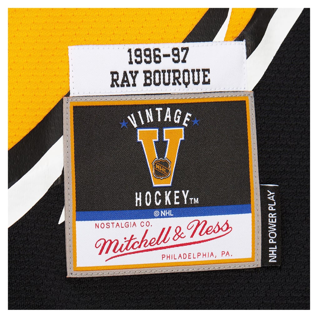 V108330 Bruins Ray Bourque BRUINS BOURQUE(96) REP JERSEY JERMENHTB MNBLUELIN-RB