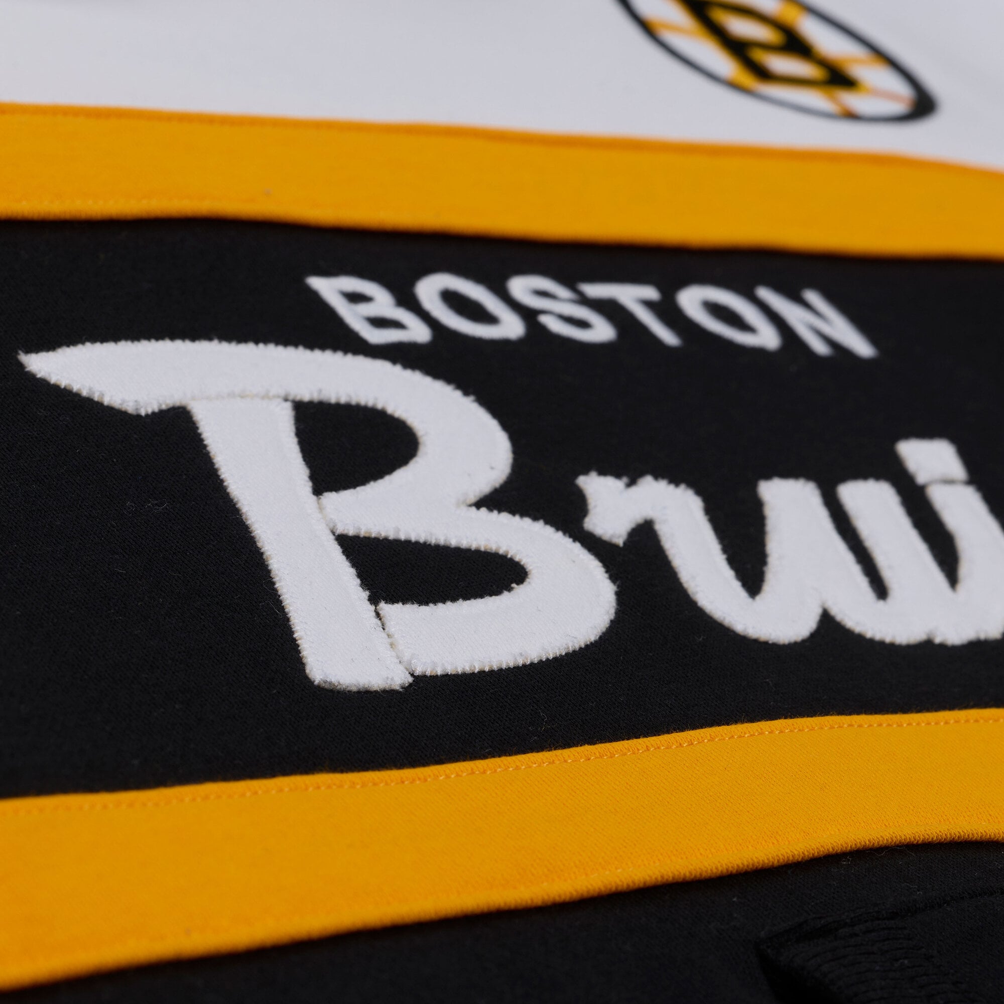 Women's Mitchell & Ness  White/Black Boston Bruins Head Coach Hoodie