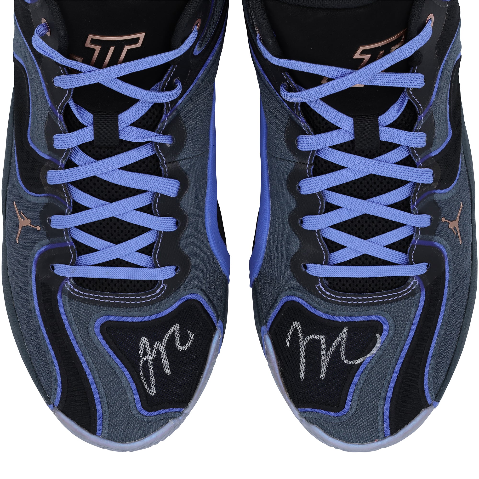 Chaussures Jordan noires autographiées portées par Jayson Tatum (Boston Celtics) lors du match contre les Detroit Pistons le 26 février 2025