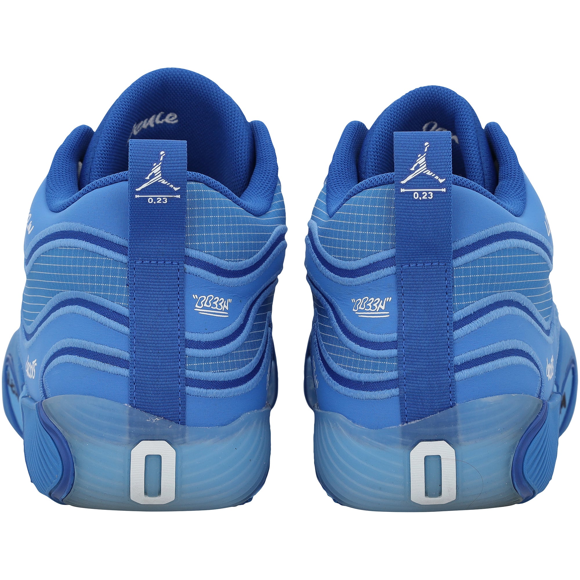 Chaussures Jordan bleues autographiées portées par Jayson Tatum (Boston Celtics) lors du match contre les New York Knicks le 23 février 2025