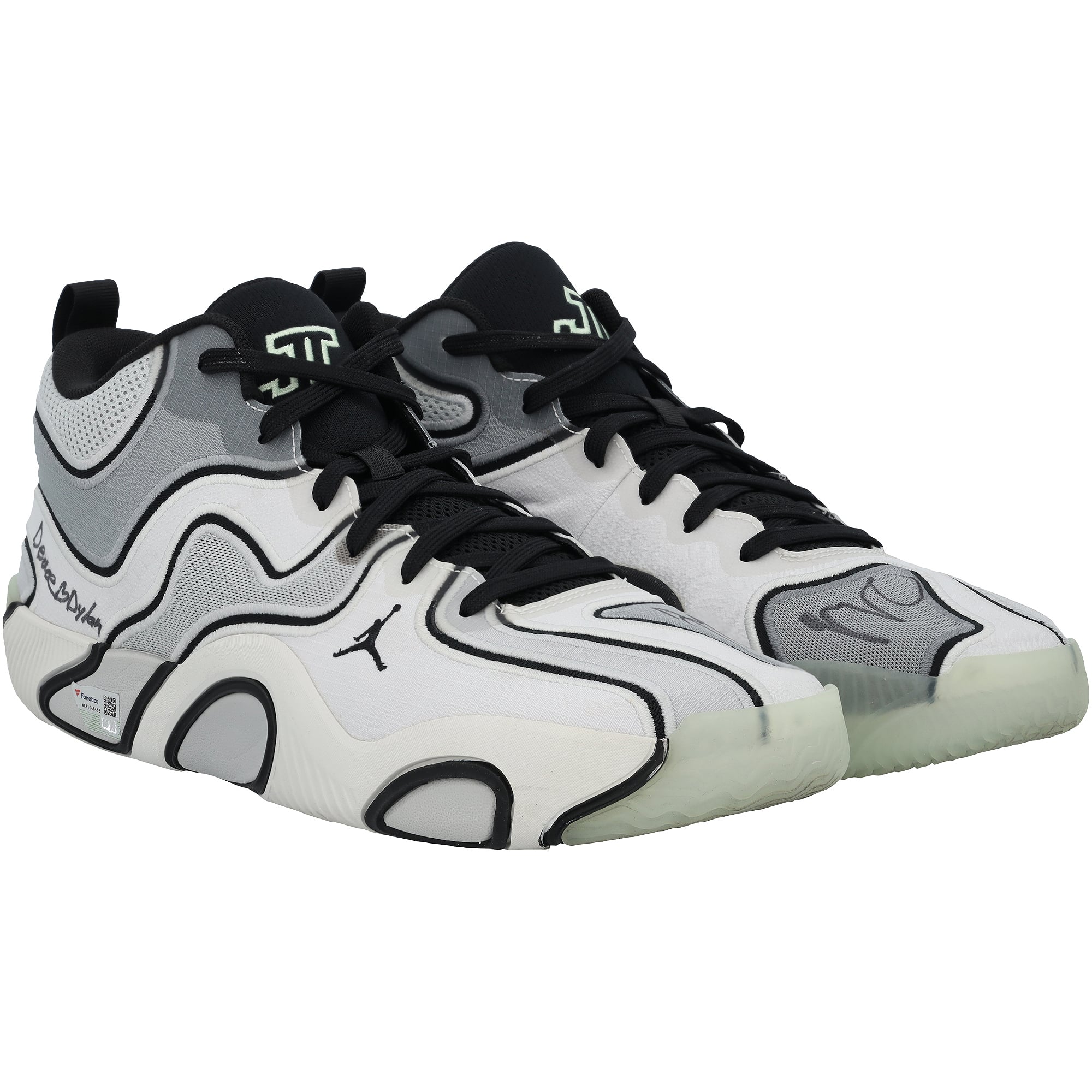 Chaussures Jordan blanches autographiées portées par Jayson Tatum (Boston Celtics) lors du match contre les Golden State Warriors le 6 novembre 2024