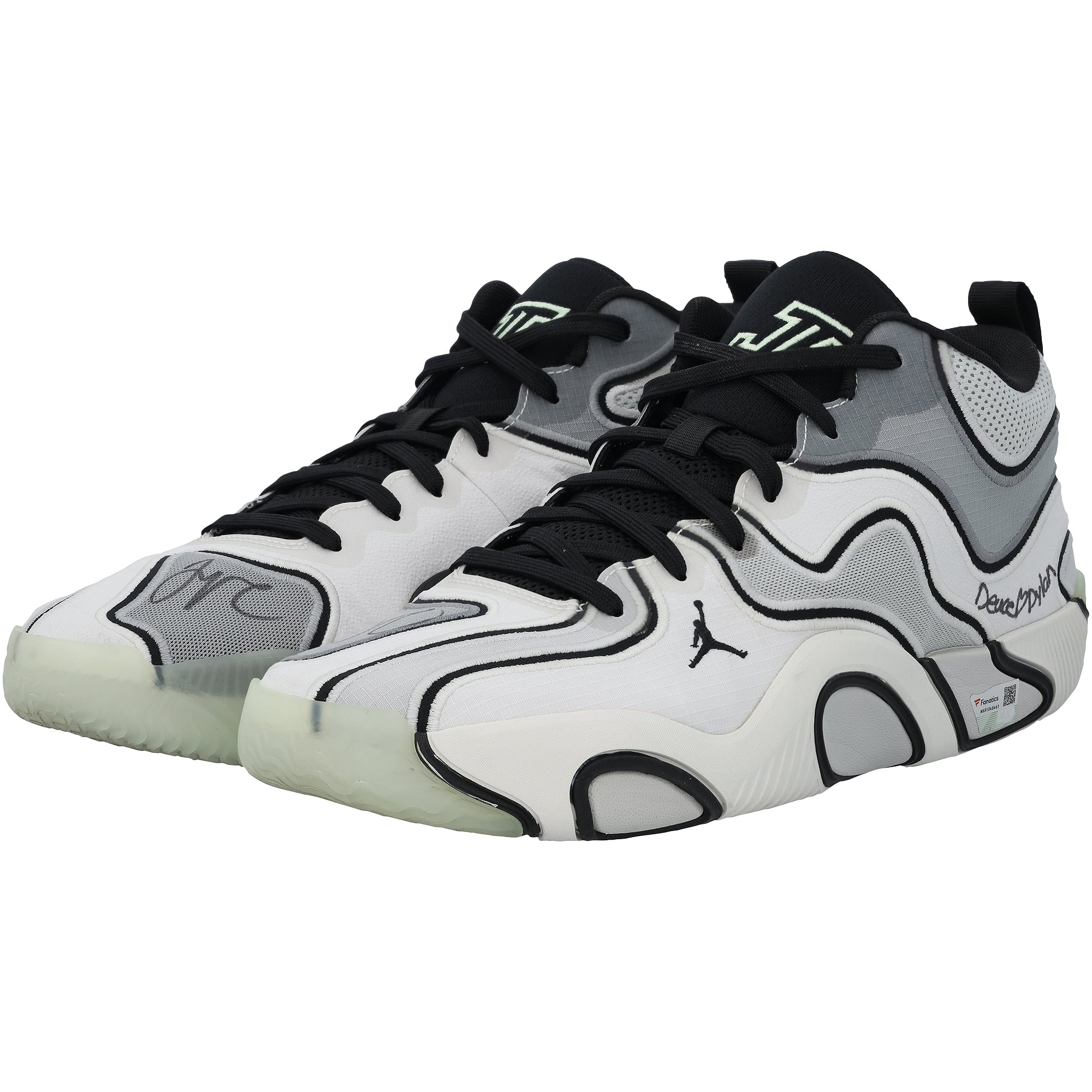 Chaussures Jordan blanches autographiées portées par Jayson Tatum (Boston Celtics) lors du match contre les Golden State Warriors le 6 novembre 2024