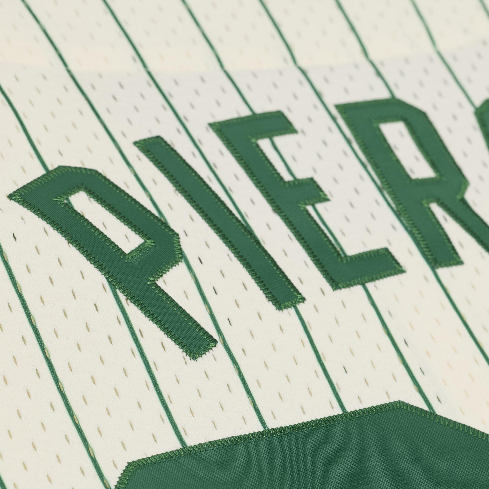 Maillot Mitchell & Ness Paul Pierce crème Boston Celtics pour homme, en maille et à boutons.