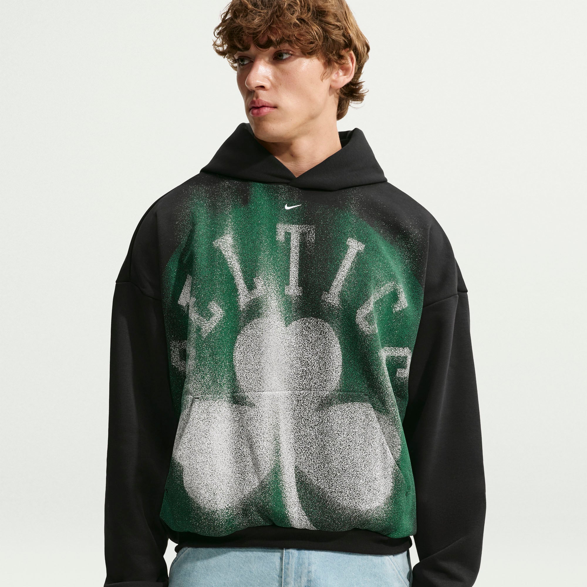 Sweat à capuche Nike Boston Celtics 2026 Standard Issue Practice Icon Fleece noir pour homme
