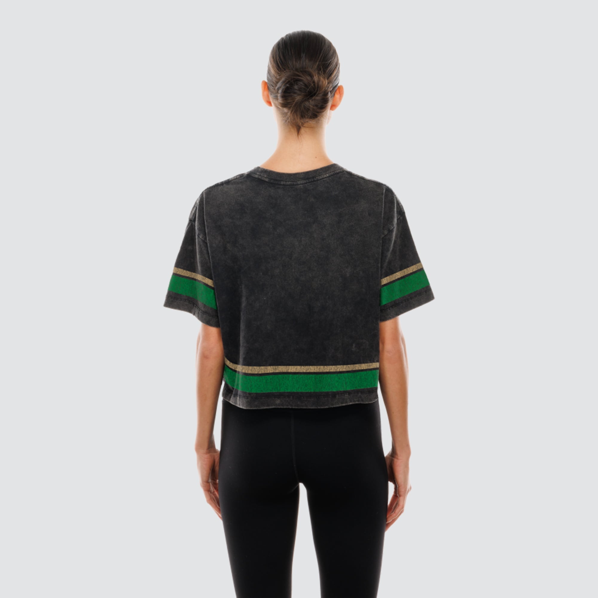 T-shirt court noir New Era Boston Celtics pour femme, coupe carrée, délavage minéral