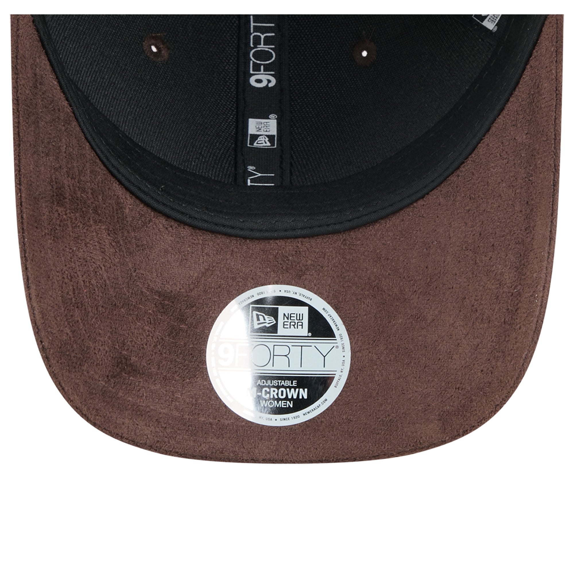 Casquette New Era Boston Celtics marron clair pour femme, modèle 9FORTY, en fausse laine, à monture A et couronne M, ajustable.