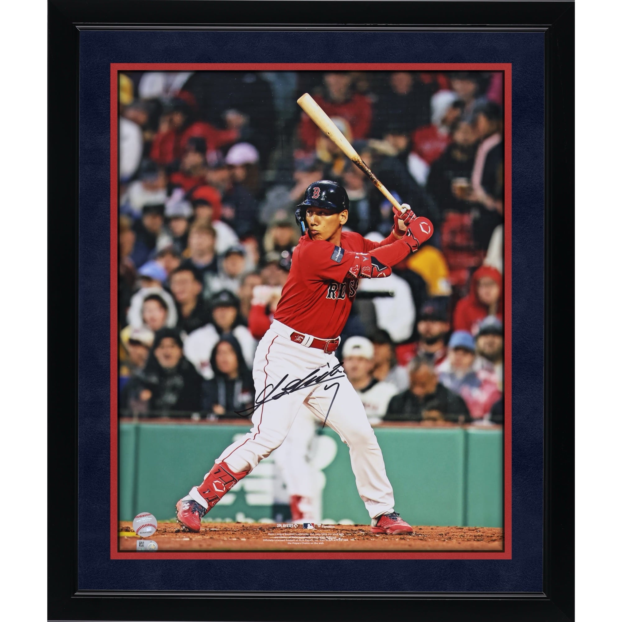 Photo verticale autographiée de Masataka Yoshida, joueur des Red Sox de Boston, en train de frapper (40,6 x 50,8 cm).
