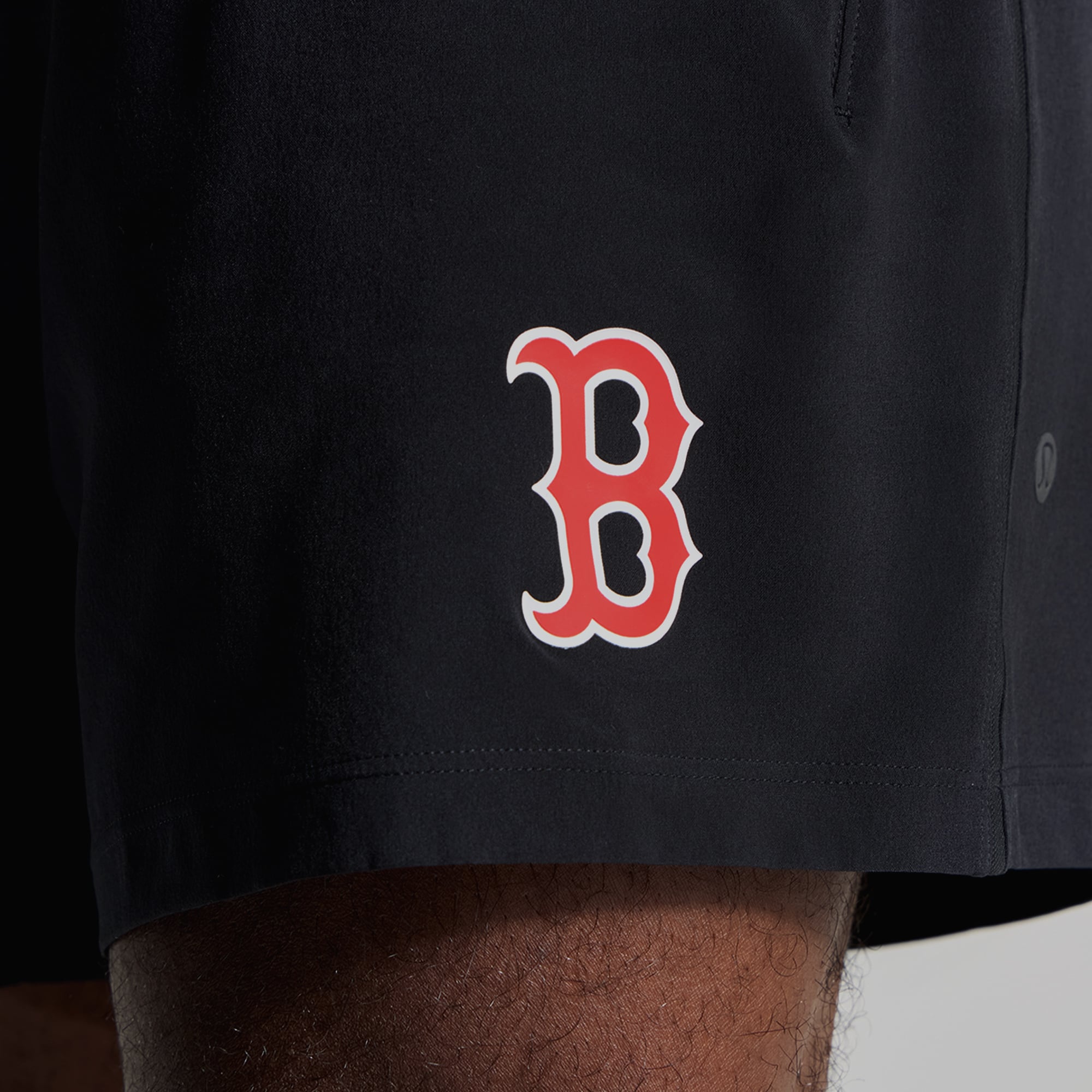 Short sans doublure Pace Breaker Boston Red Sox noir pour homme de 7 pouces (18 cm) la marque lululemon
