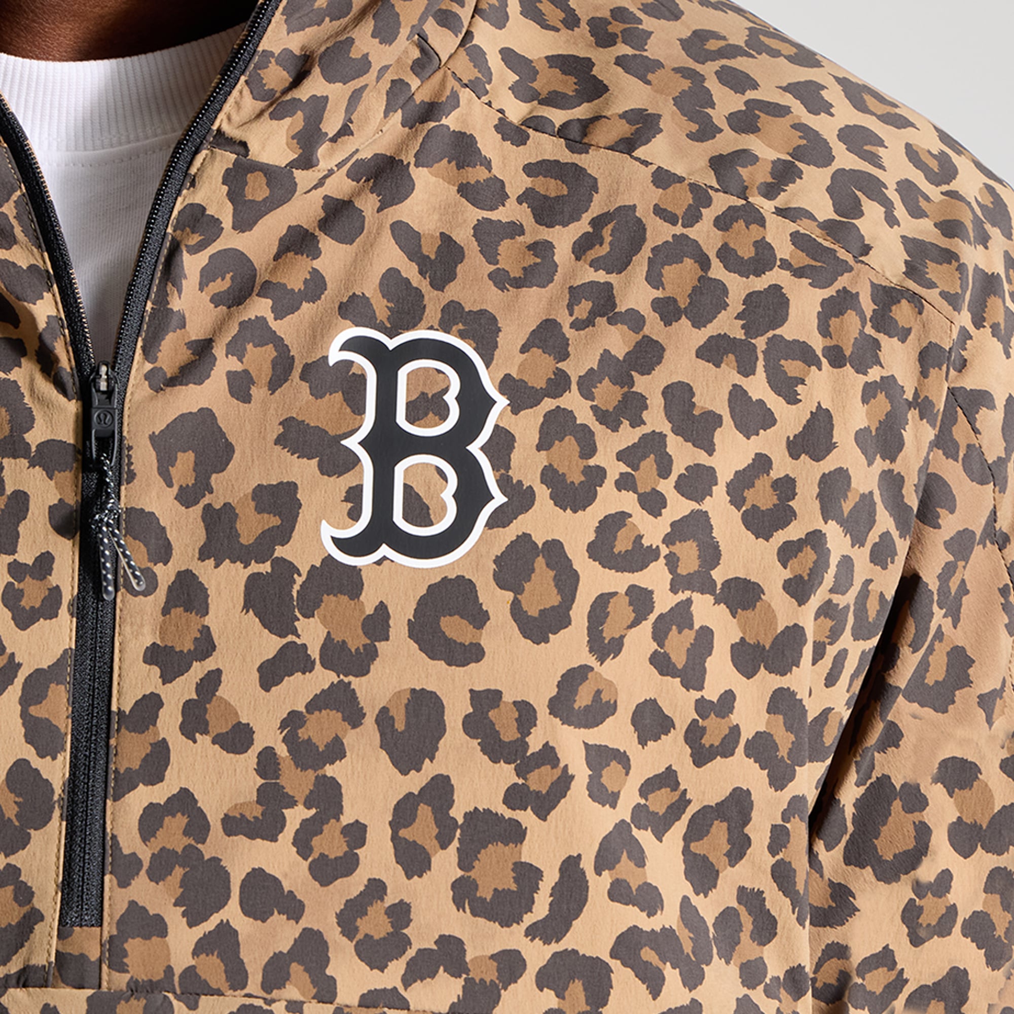 Men's lululemon Boston Red Sox Multi-Pocket Running Anorak *Leopard