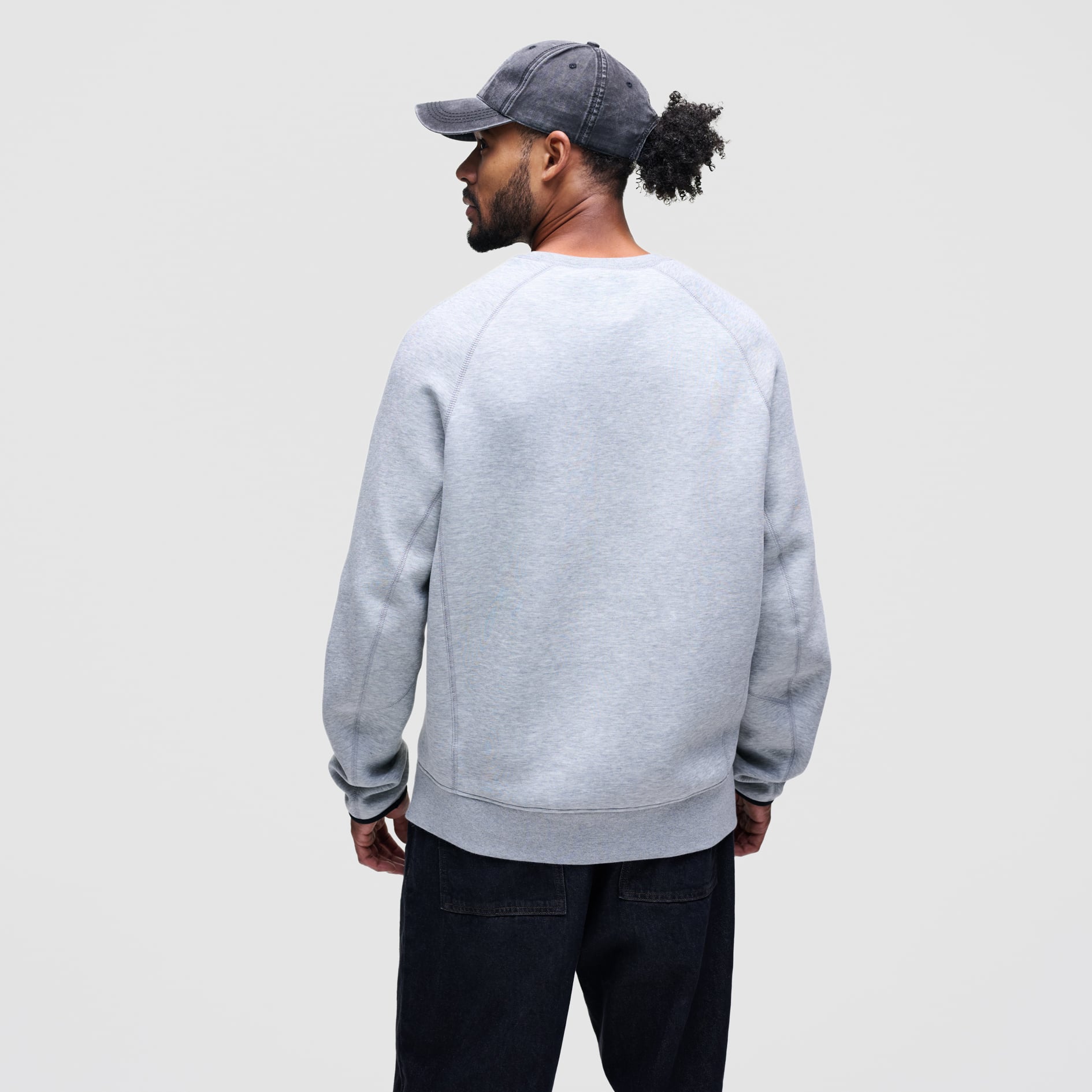 Sweat-shirt Nike Tech Fleece Raglan pour homme, coloris charbon chin