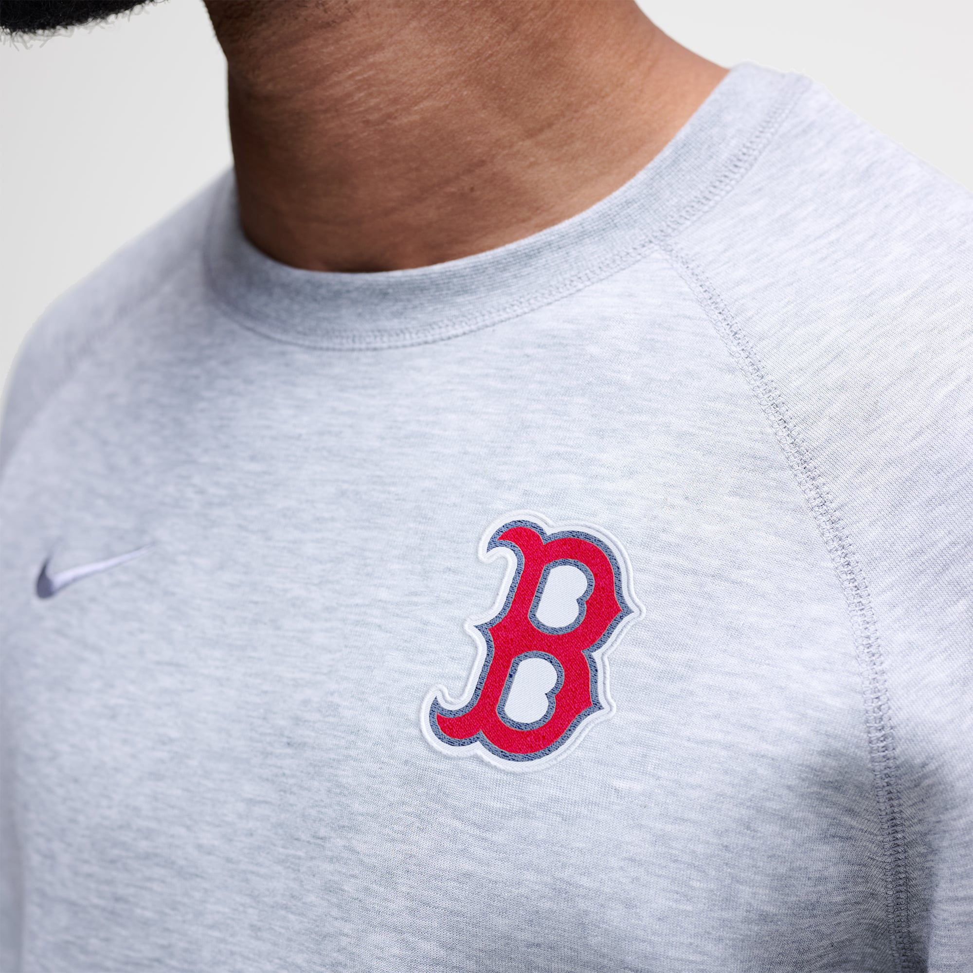 Men's Nike Heather Charcoal Boston Red Sox Tech Fleece Raglan Sweatshirt