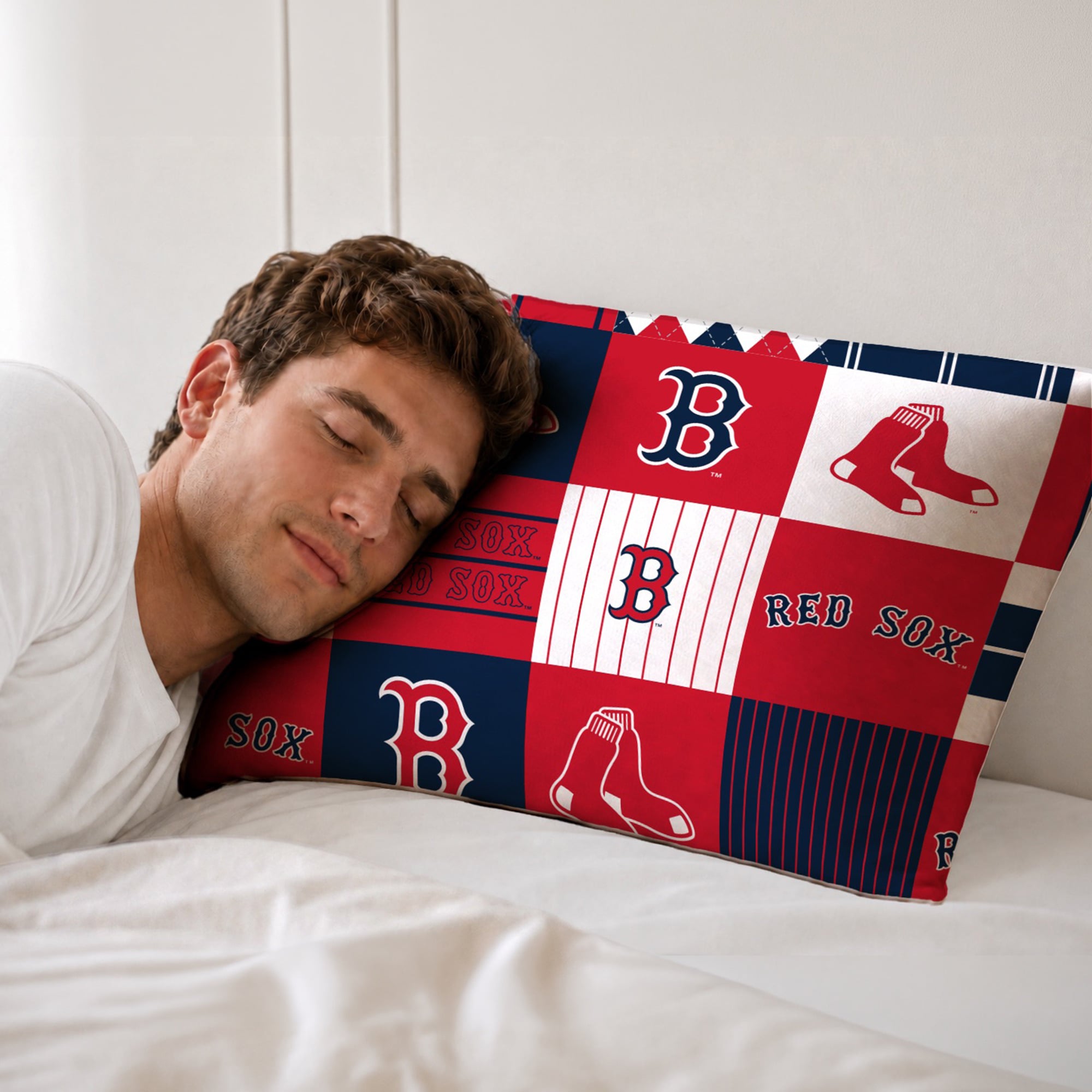 Ensemble de literie trois pièces Pegasus Boston Red Sox à carreaux patchwork, format grand/queen.