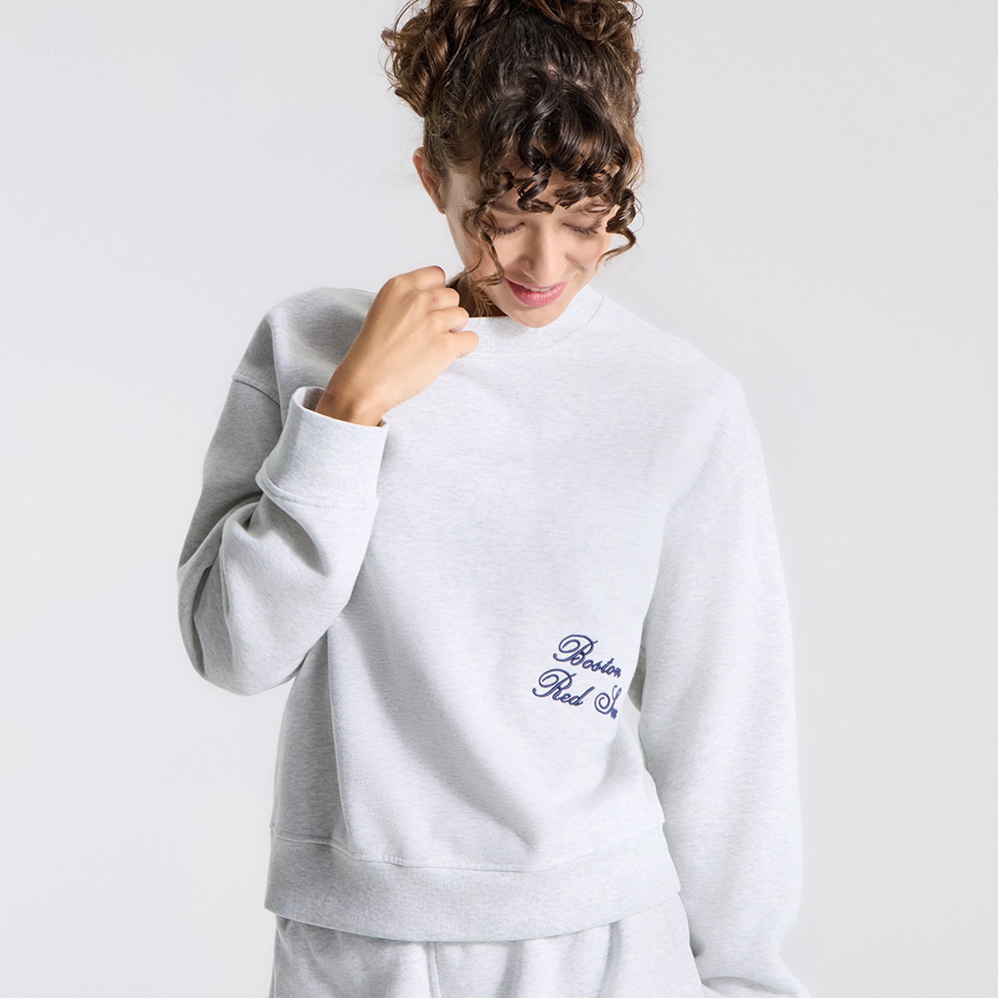 Sweat-shirt oversize lululemon Heathered Core Ultra Light Grey Boston Red Sox Steady State pour femme