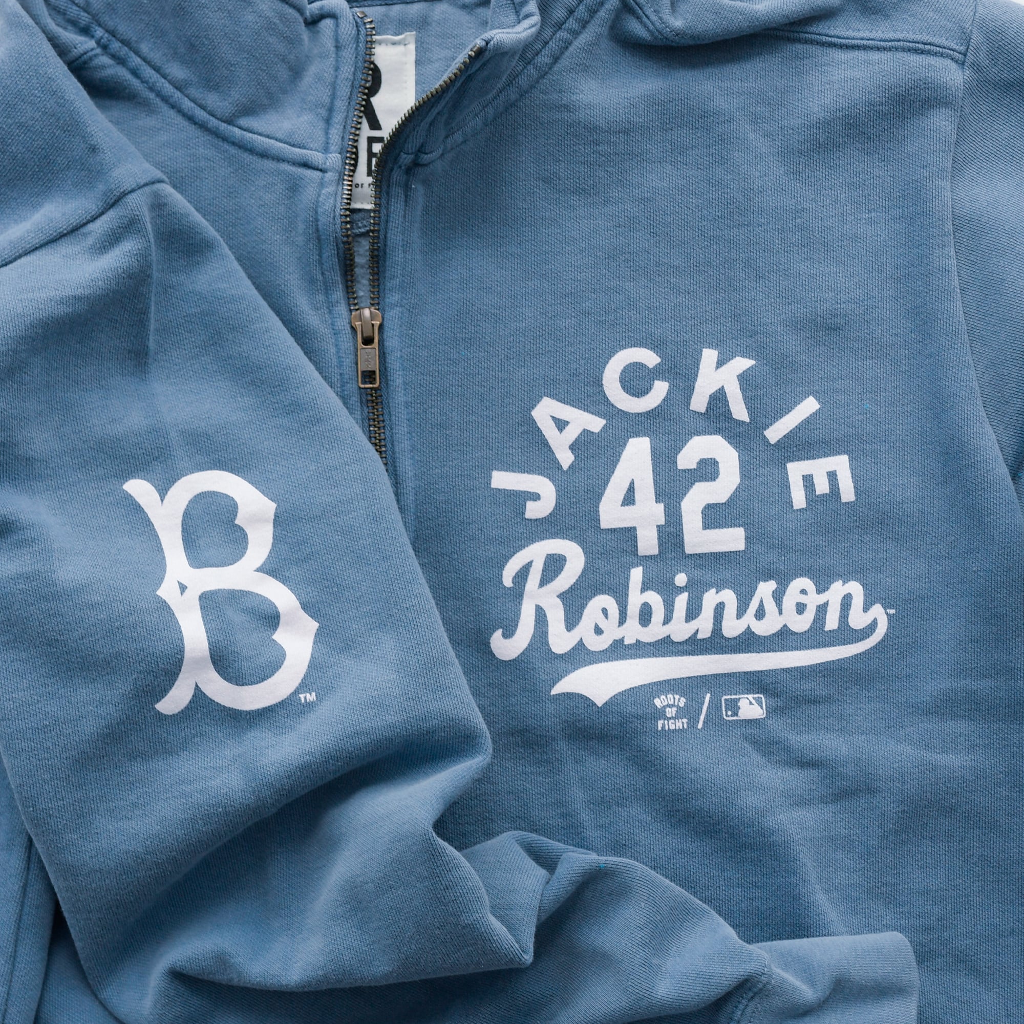Sweat-shirt à col zippé bleu poudré « Roots of Fight » Jackie Robinson pour homme, Brooklyn Dodgers