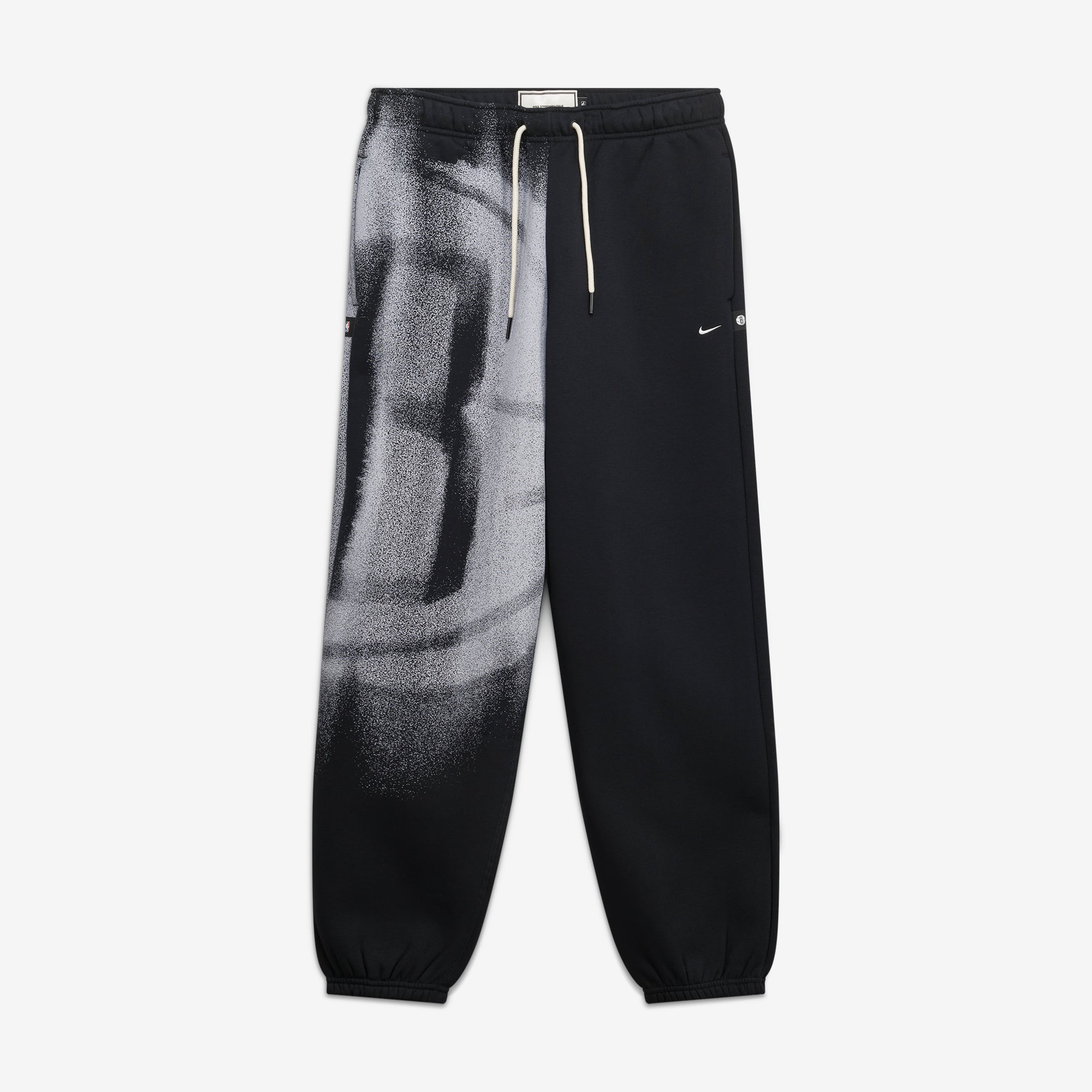 Pantalon de sport Nike Brooklyn Nets 2026 Standard Issue Icon Fleece fuselé noir pour homme