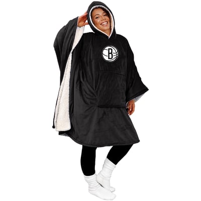Brooklyn Nets Pegasus Team Color 50" x 70" Bloncho Sherpa Fan Cape