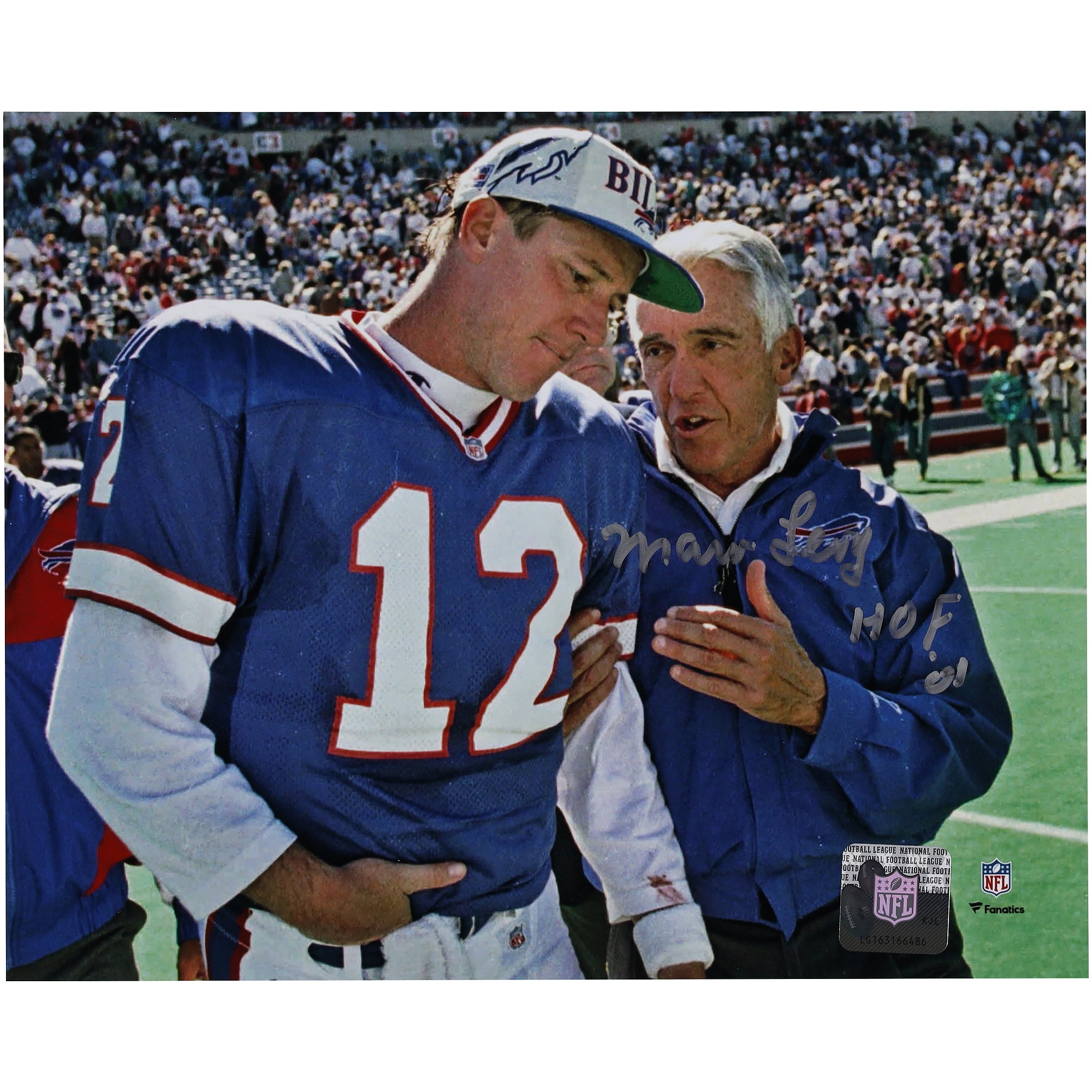 Photo 8" x 10" de Marv Levy, joueur des Buffalo Bills, autographiée lors d'une conversation avec Kelly, avec inscription « HOF 01 ».