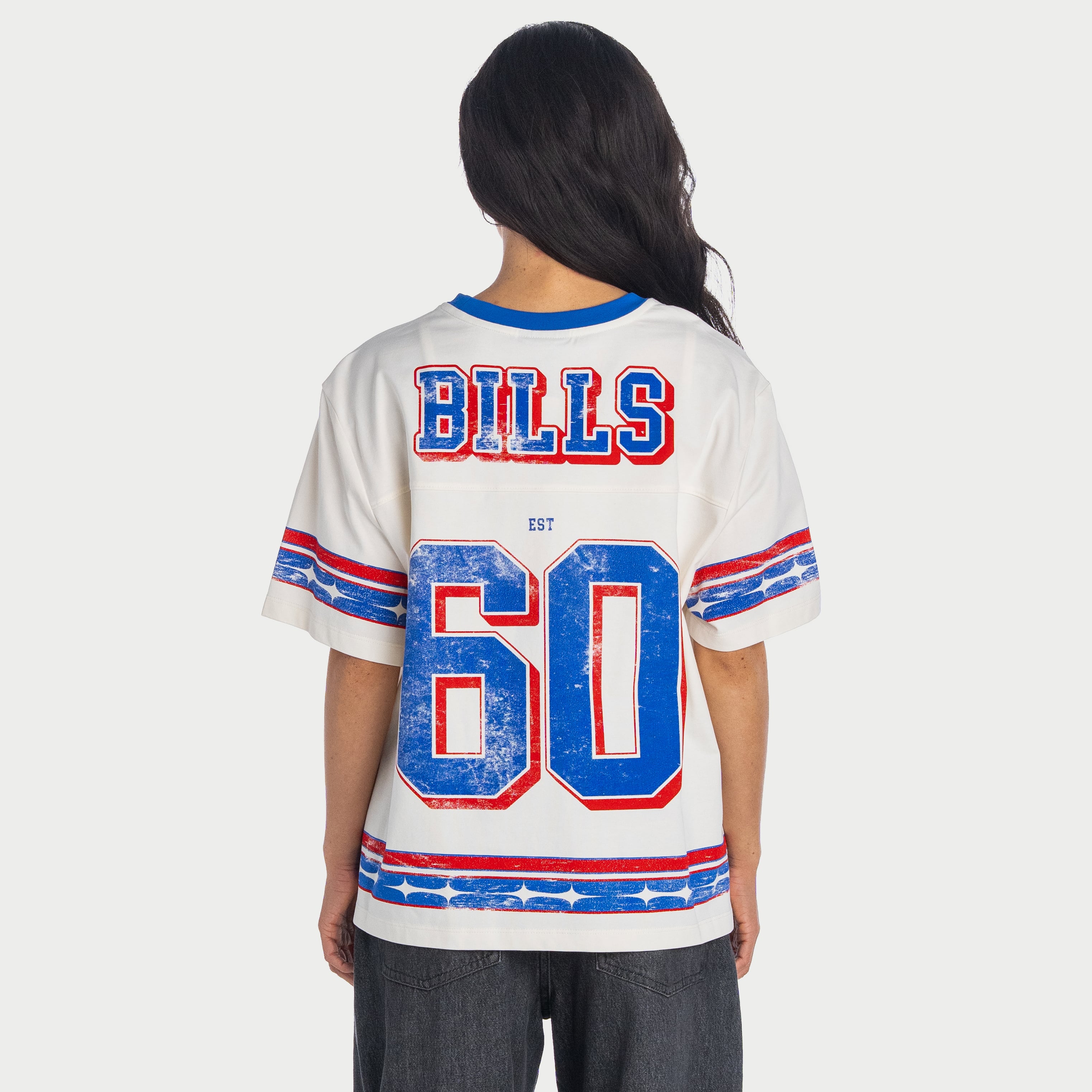 T-shirt boyfriend oversize crème Buffalo Bills pour femme de la marque The Wild Collective