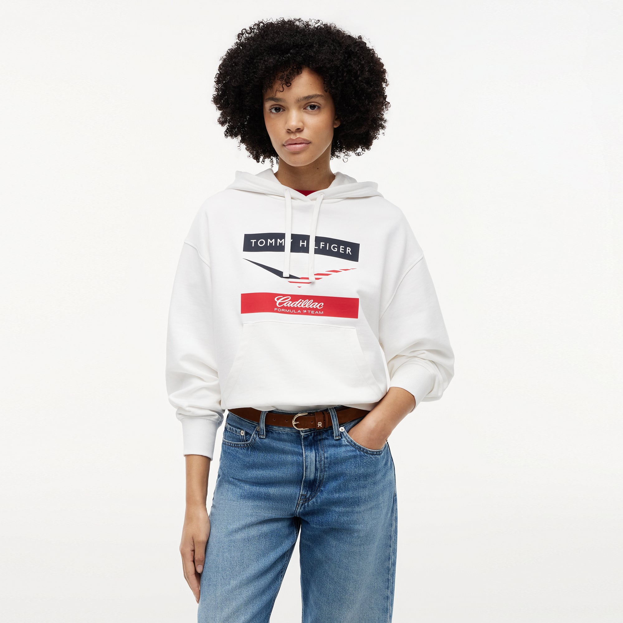 Sweat à capuche Tommy Hilfiger x Cadillac F1 Team blanc chevrons pour femme