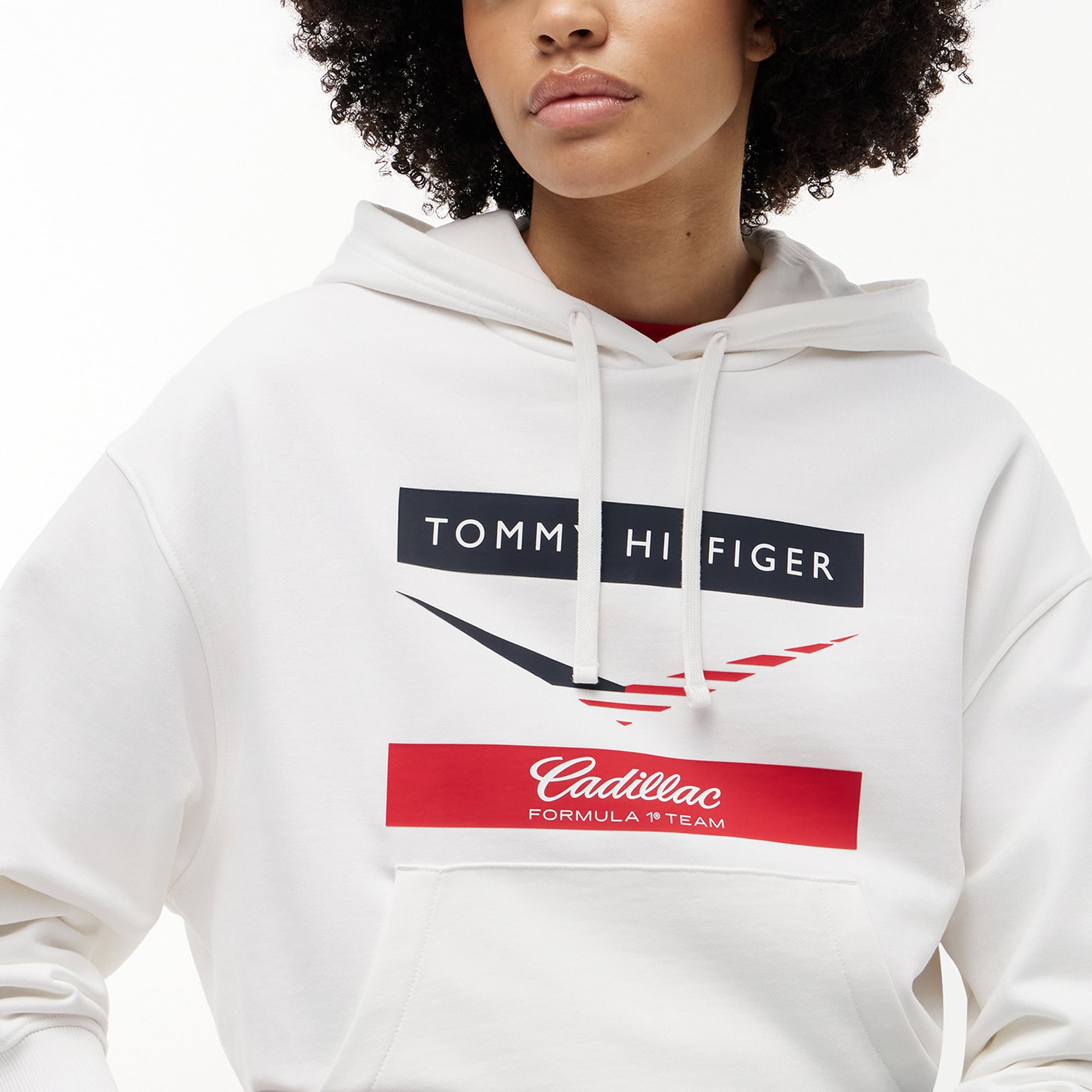 Sweat à capuche Tommy Hilfiger x Cadillac F1 Team blanc chevrons pour femme