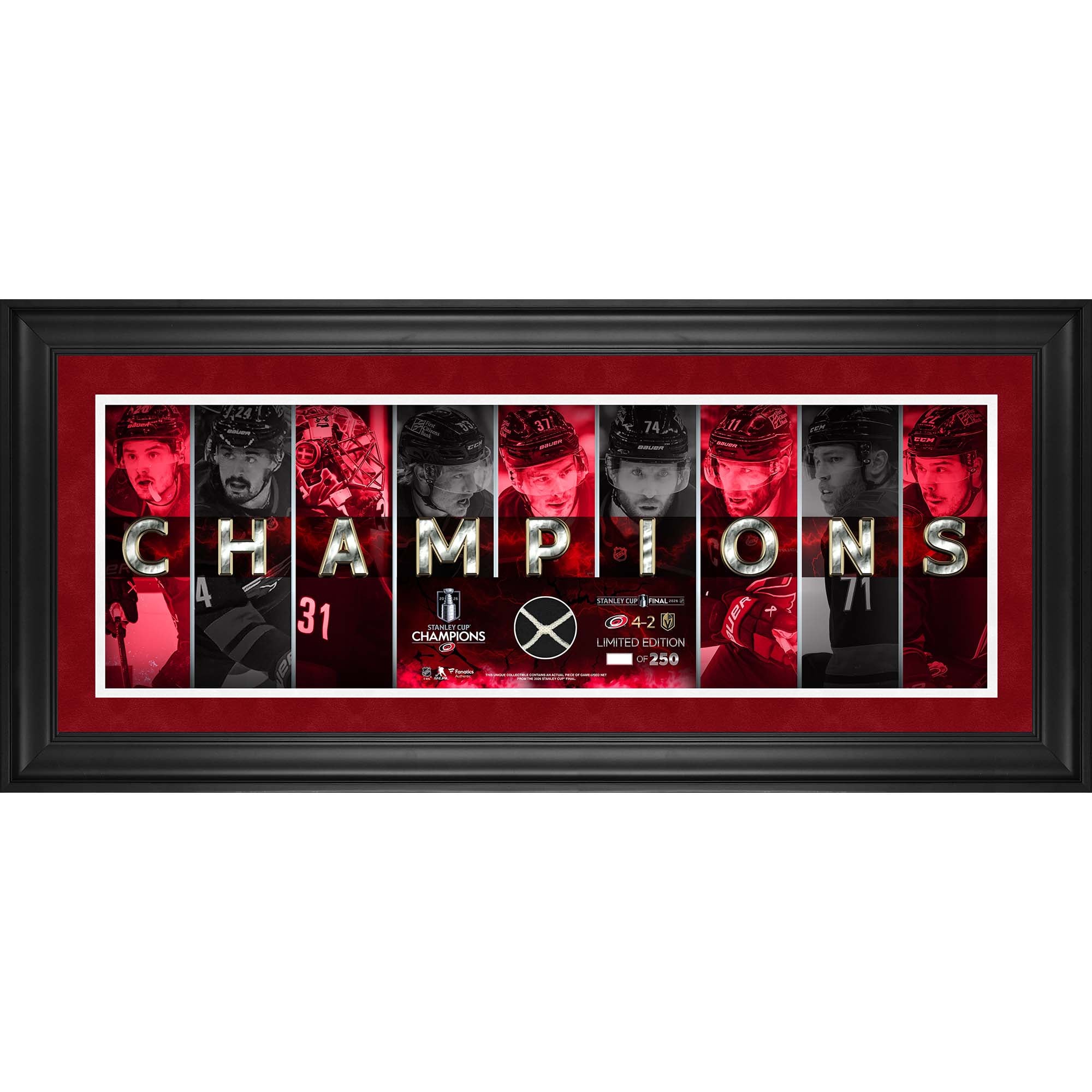 Panorama encadré 10" x 30" des Hurricanes de la Caroline, champions de la Coupe Stanley 2026, avec un morceau de filet utilisé lors de la finale de la Coupe Stanley 2026 - Édition limitée à 250 exemplaires