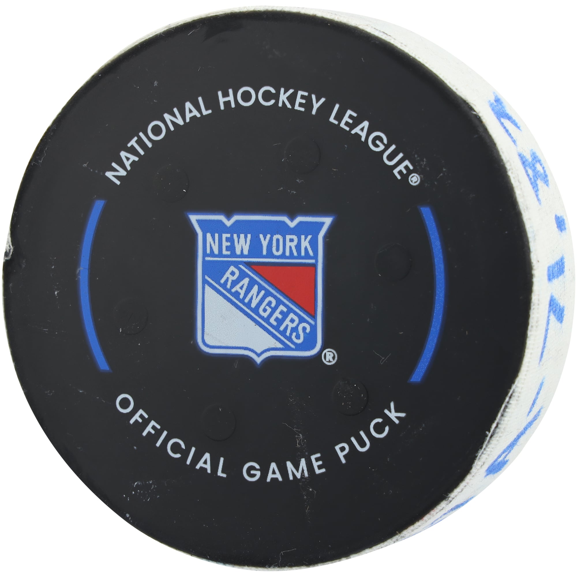 Andrei Svechnikov, rondelle utilisée par les Hurricanes de la Caroline lors du match contre les Rangers de New York le 28 janvier 2025 - Premier de deux buts marqués