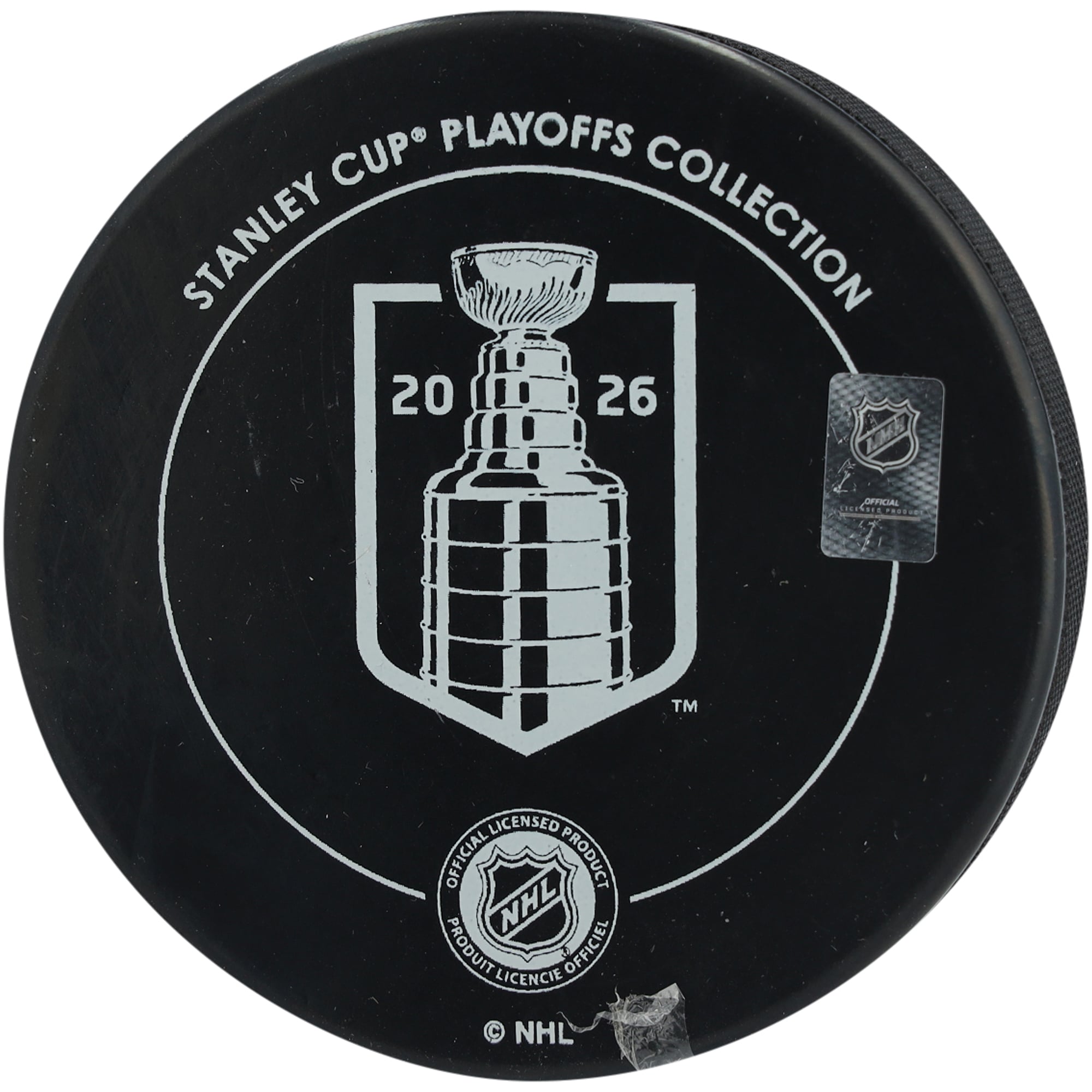 Rondelle de hockey autographiée par Taylor Hall, des Hurricanes de la Caroline, champions de la Coupe Stanley 2026