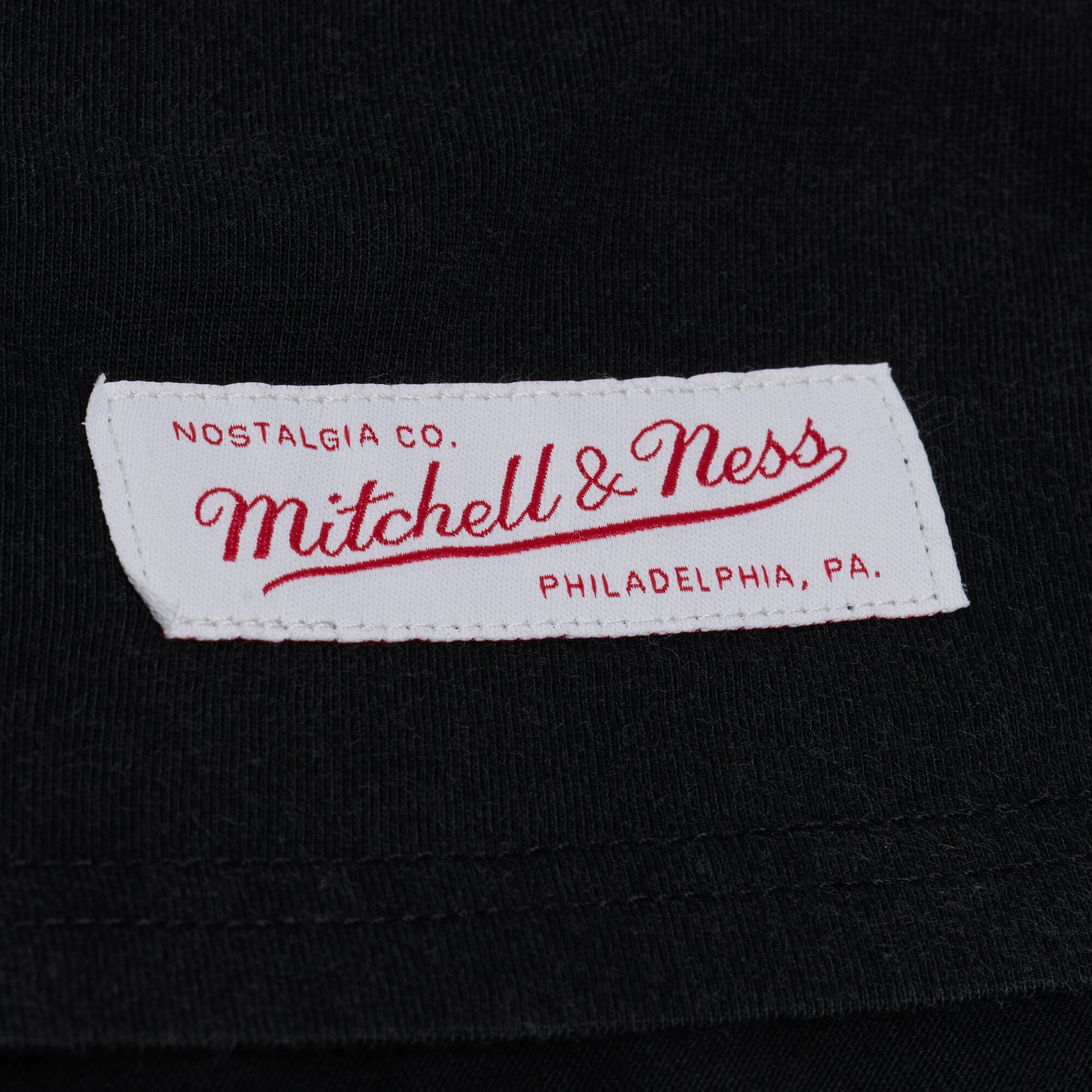 T-shirt graphique Mitchell & Ness Black Carolina Panthers Core Essentials Street pour homme