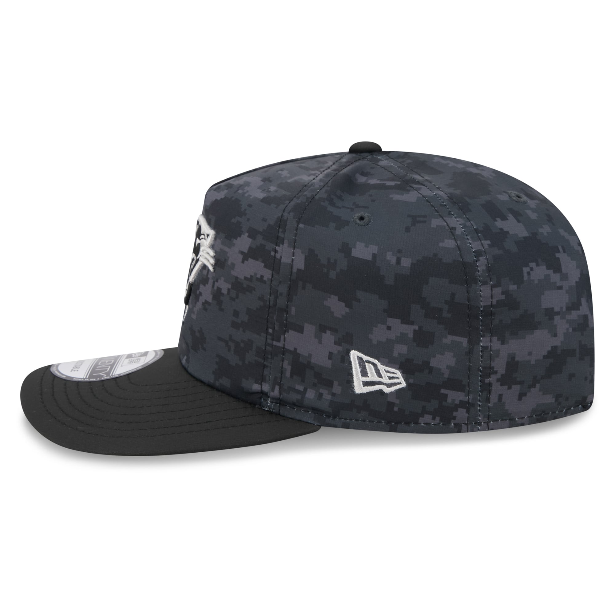 Casquette ajustable New Era noire Carolina Panthers 2026 Salute To Service 19TWENTY pour homme