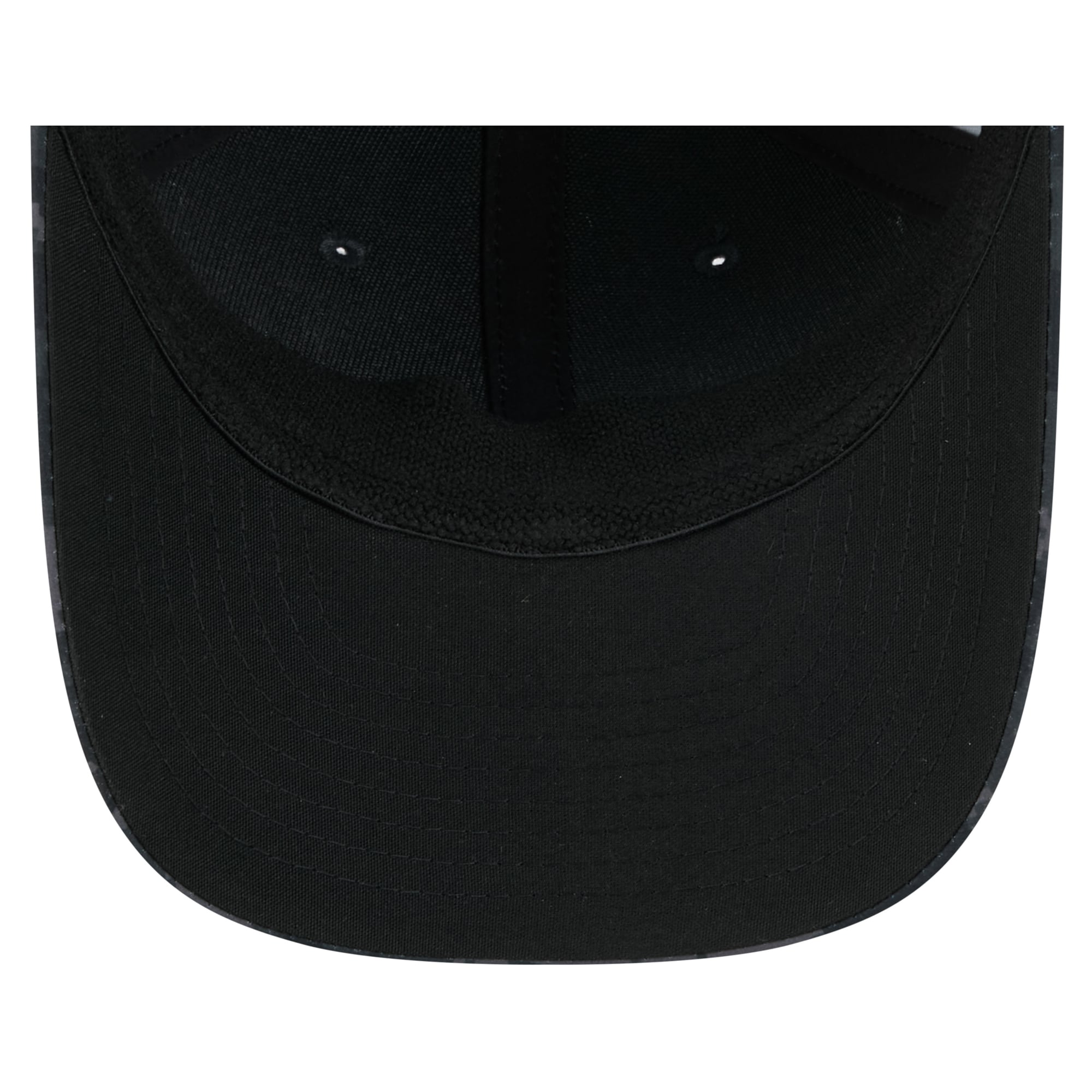 Casquette extensible New Era noire Carolina Panthers 2026 Salute To Service 39THIRTY M-Crown pour homme