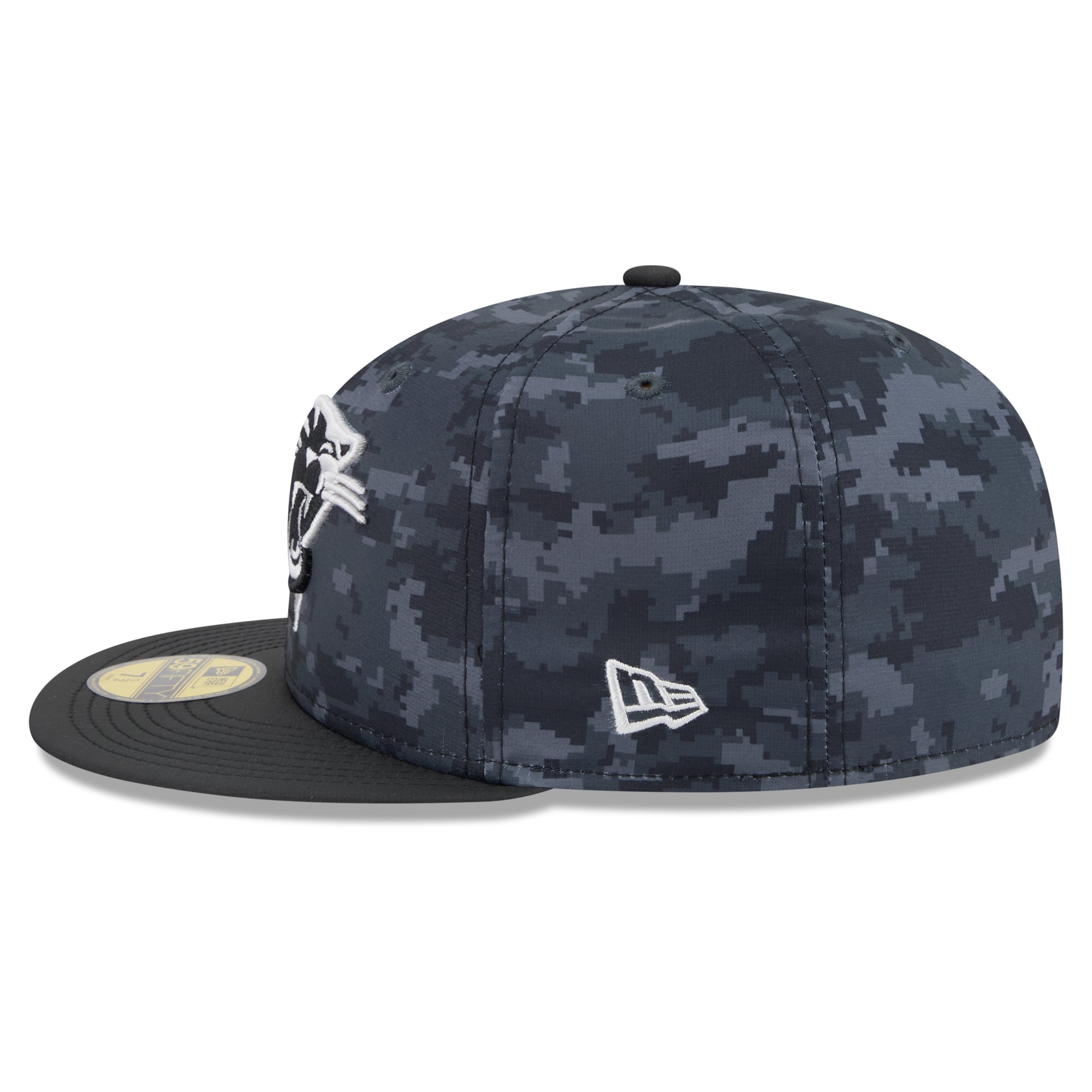 Casquette ajustée New Era noire Carolina Panthers 2026 Salute To Service 59FIFTY pour homme
