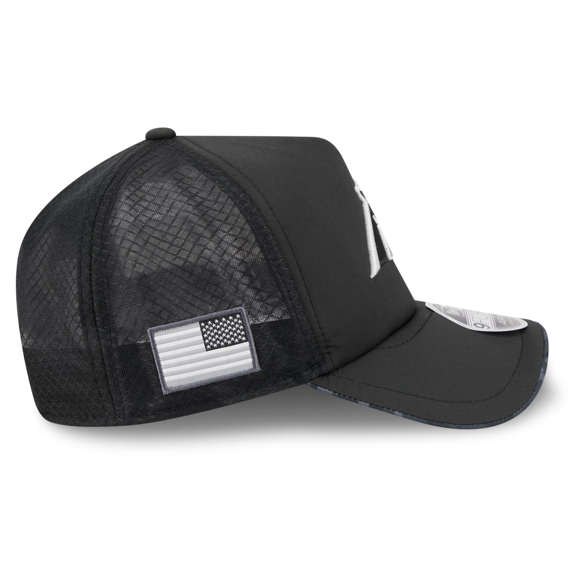 Casquette trucker ajustable New Era Apex 9FORTY noire Carolina Panthers 2026 Salute To Service pour homme