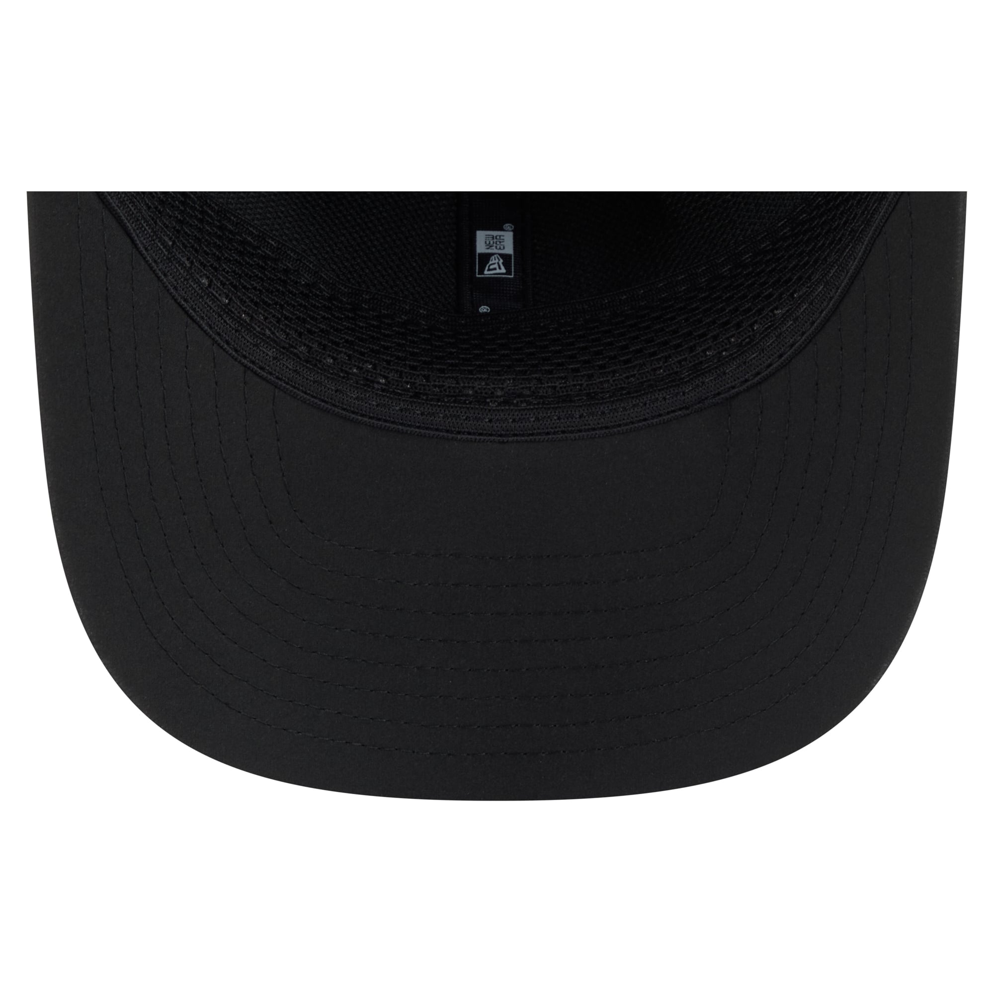 Casquette ajustable New Era noire Carolina Panthers 2026 Sideline 9SEVENTY pour homme