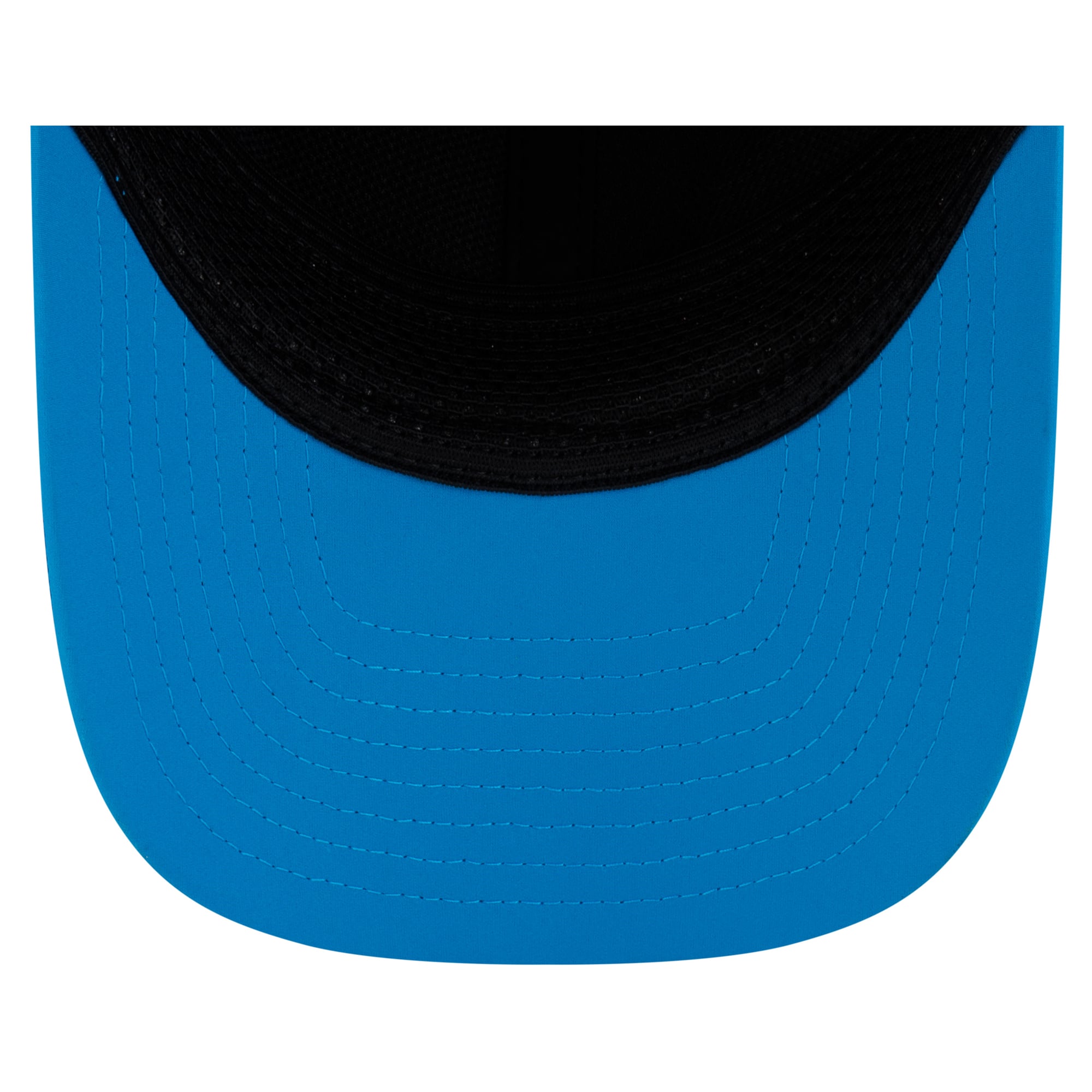 Casquette New Era bleue Carolina Panthers 2026 Sideline 39THIRTY M-Crown Flex pour homme