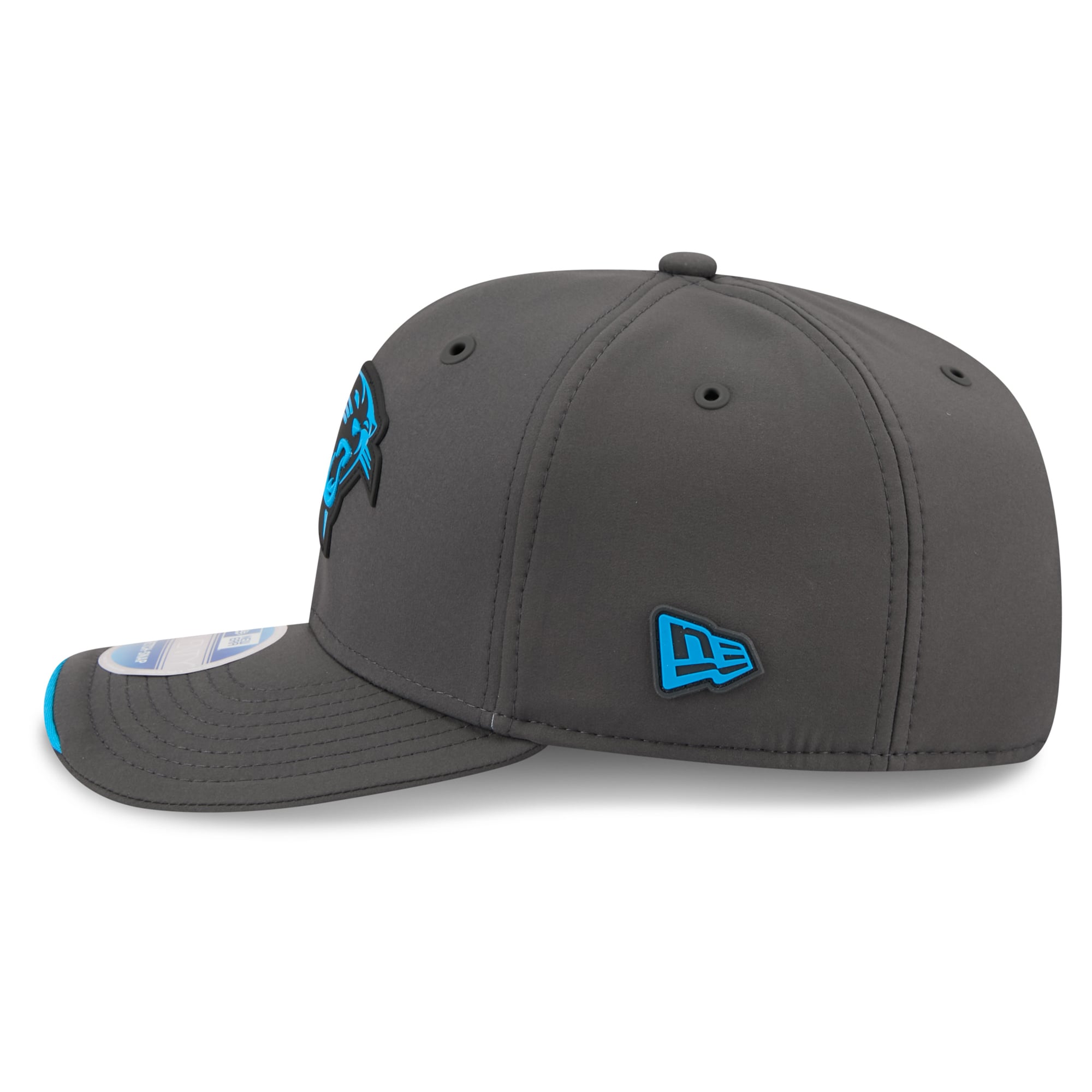 Casquette ajustable New Era anthracite Carolina Panthers 2026 Sideline pour temps froid 9SEVENTY