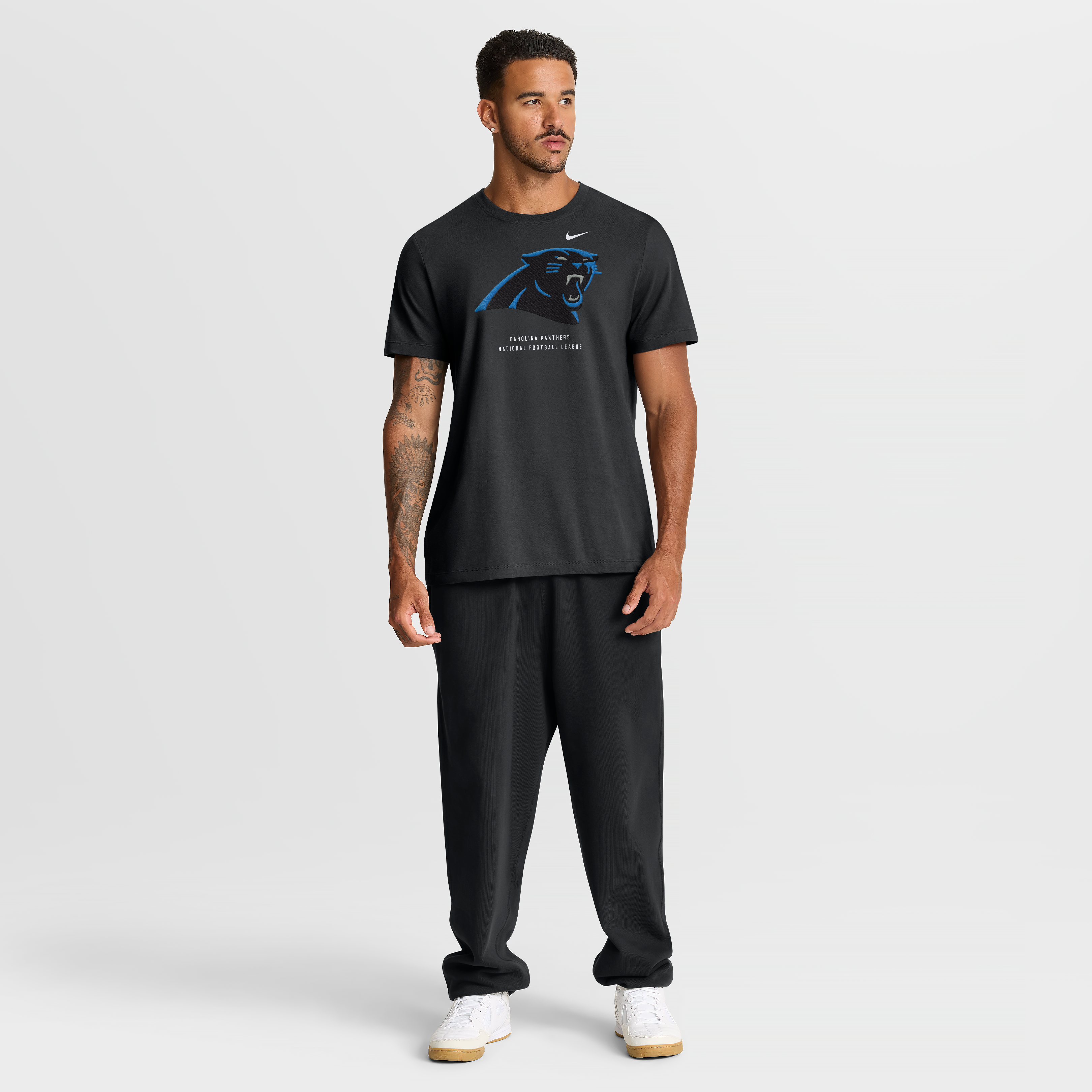 T-shirt Nike noir pour homme, propriété des Panthers de la Caroline